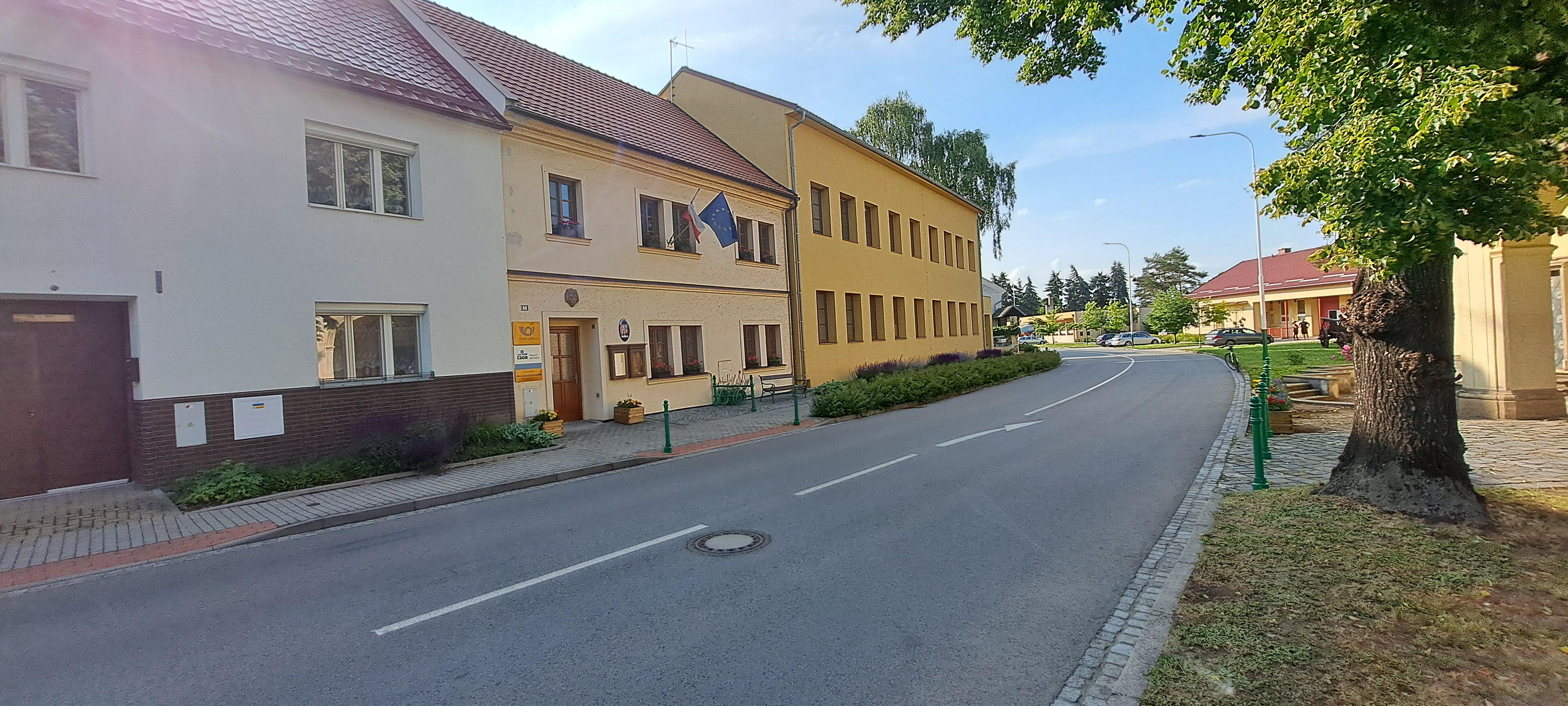 Mořice - obecní úřad foto 6