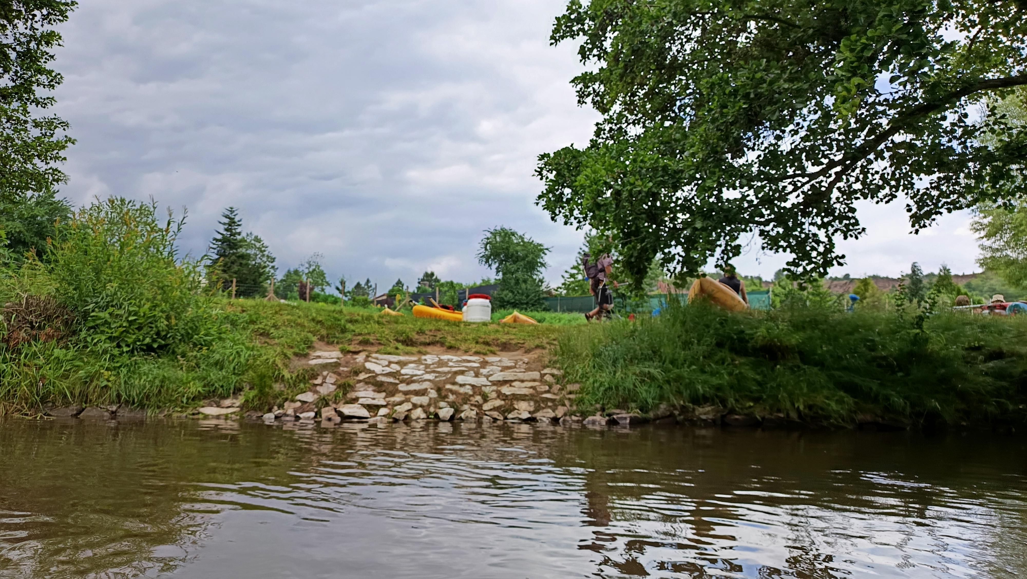 Lodní servis Strakonice - Půjčovna kánoí a raftů na Otavě foto 5