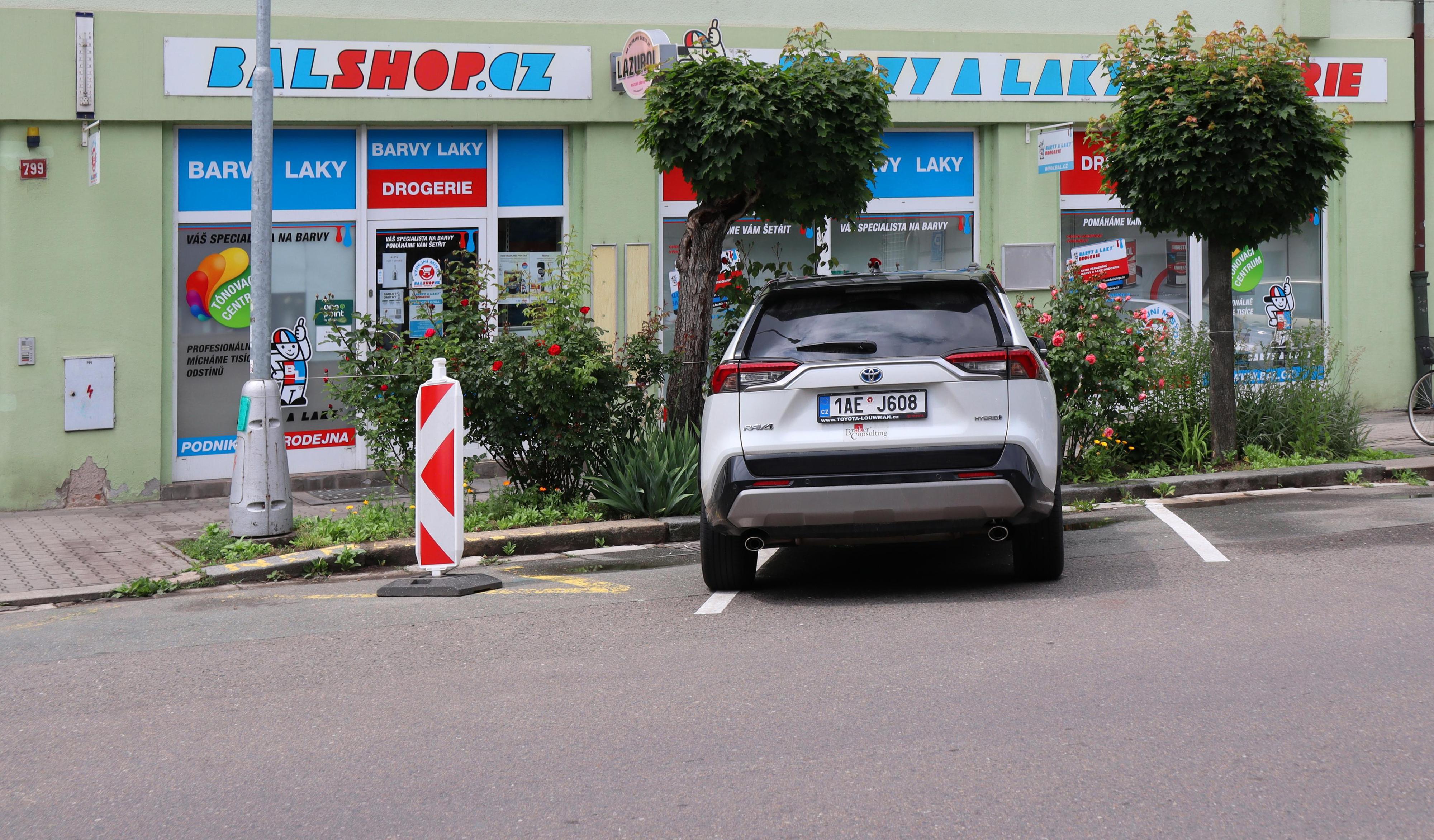 BARVY A LAKY DROGERIE foto 6