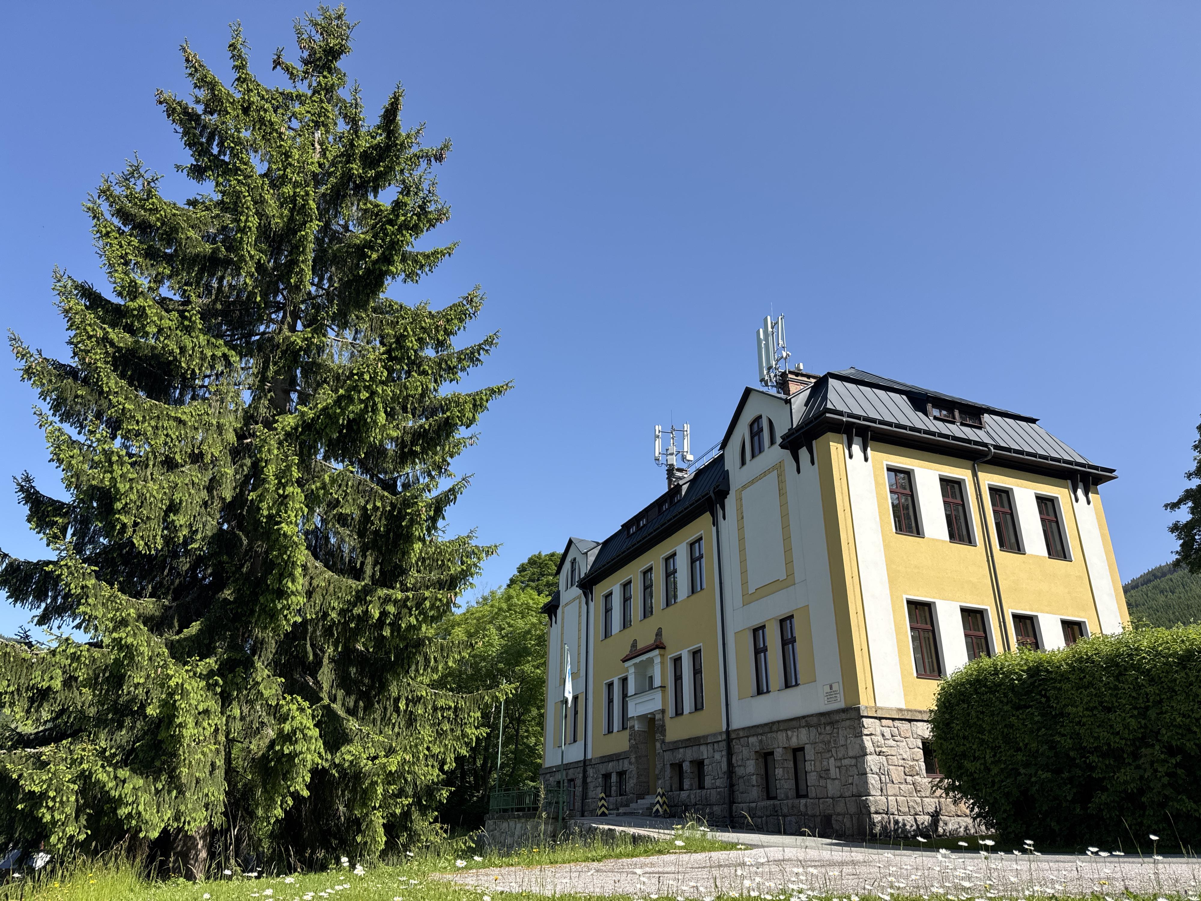 Základní škola a mateřská škola Špindlerův Mlýn foto 4