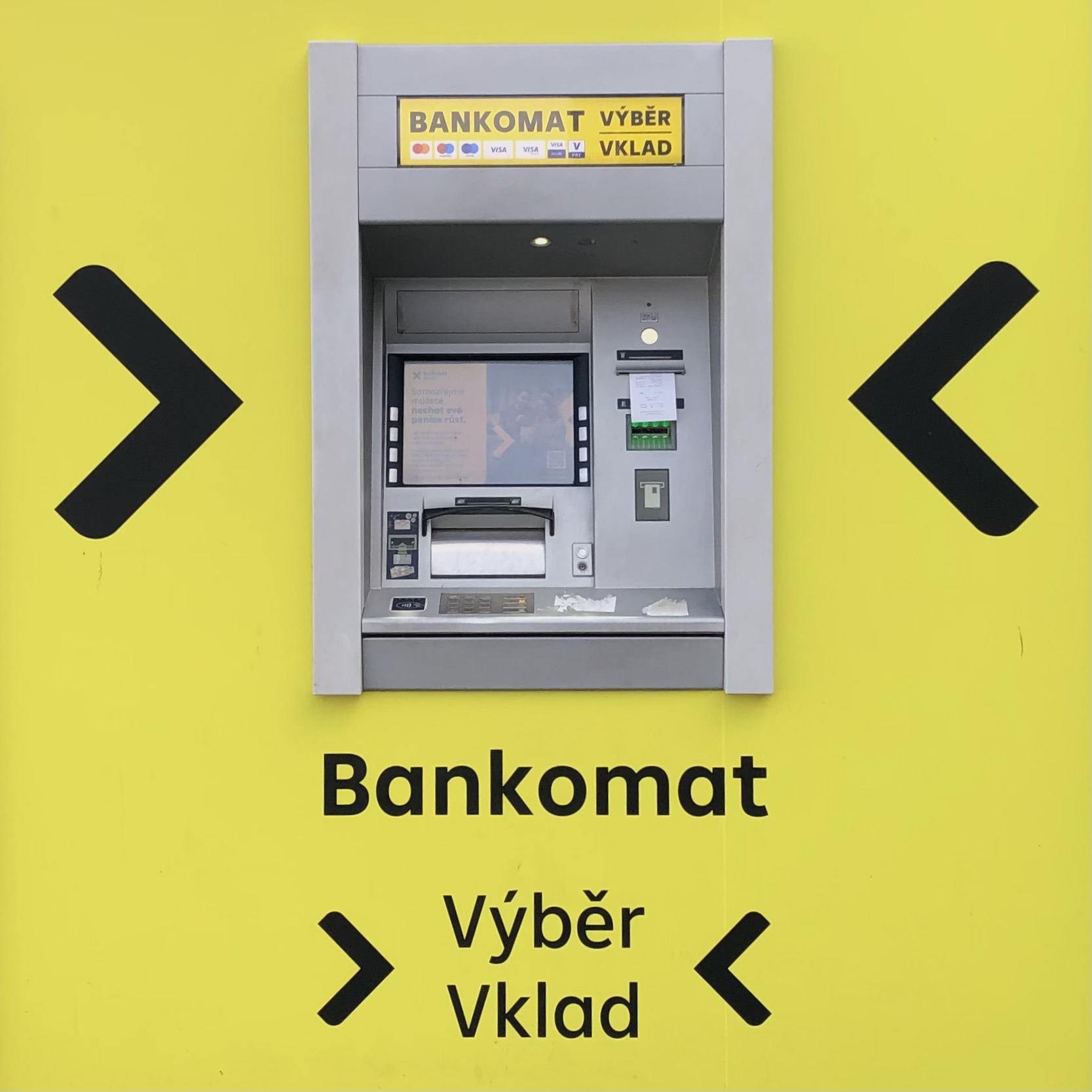 Raiffeisenbank - bankomat foto 2