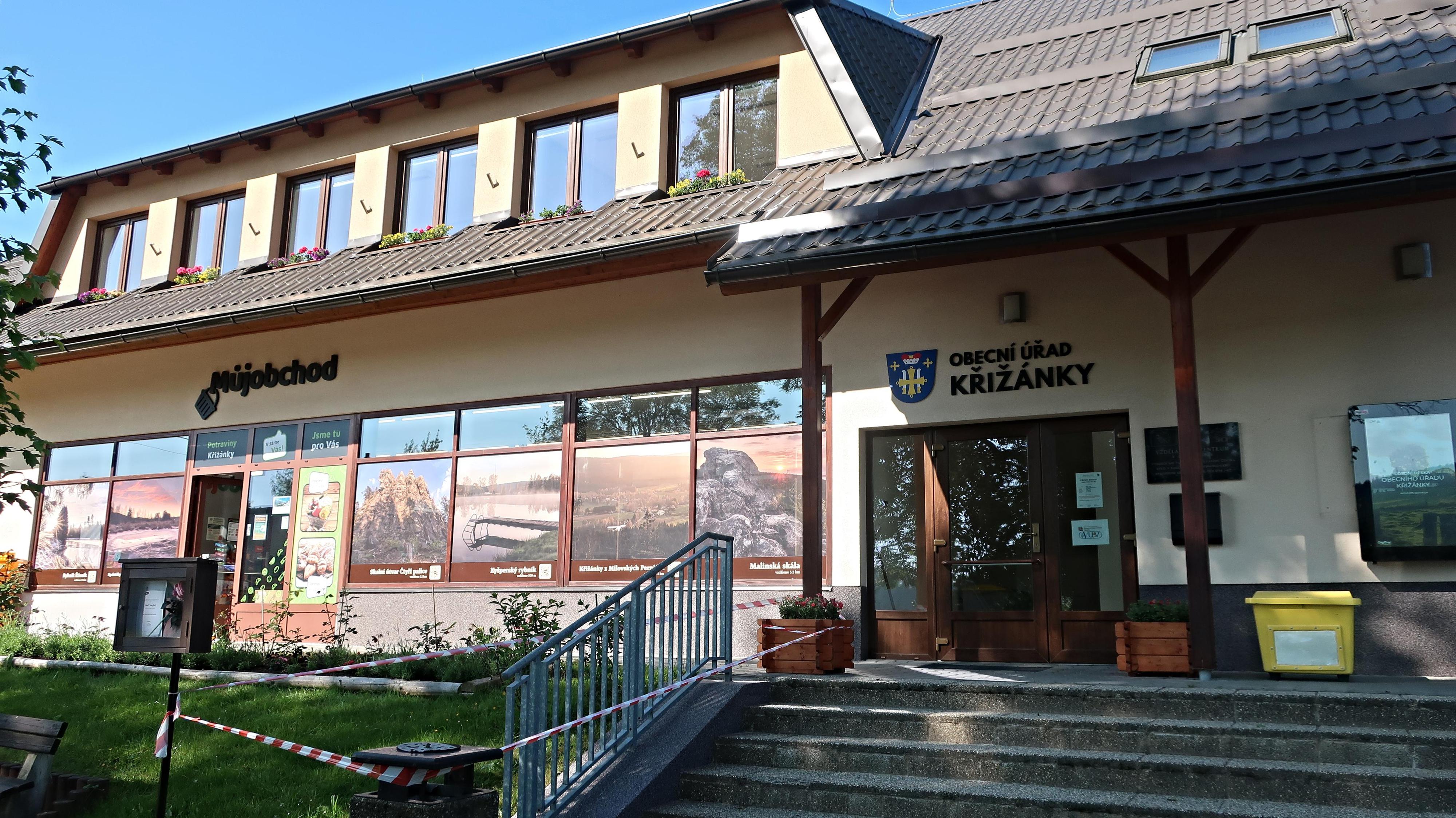 Křižánky - obecní úřad foto 2