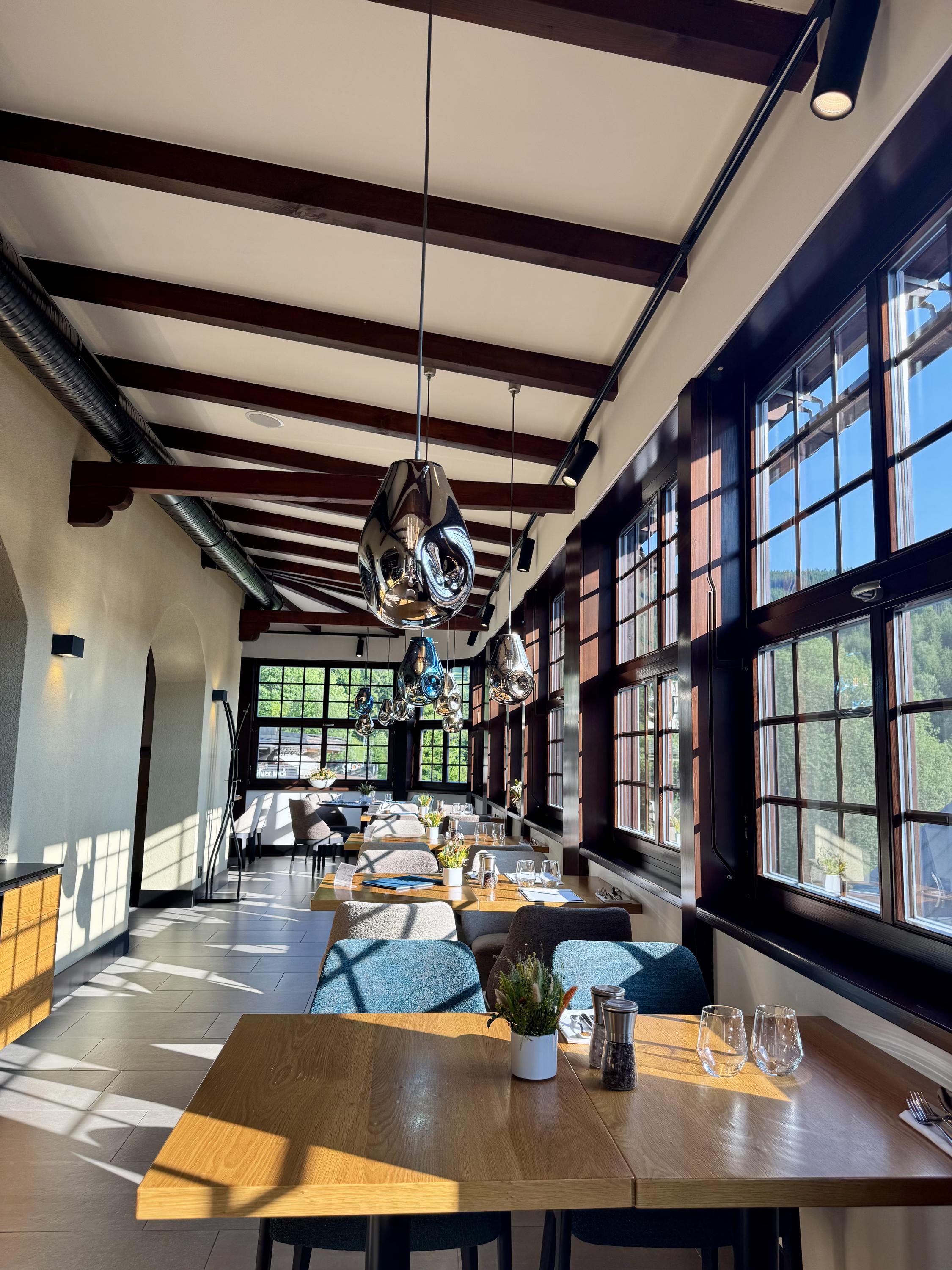 Restaurace LEGENDA by Windsor foto 3