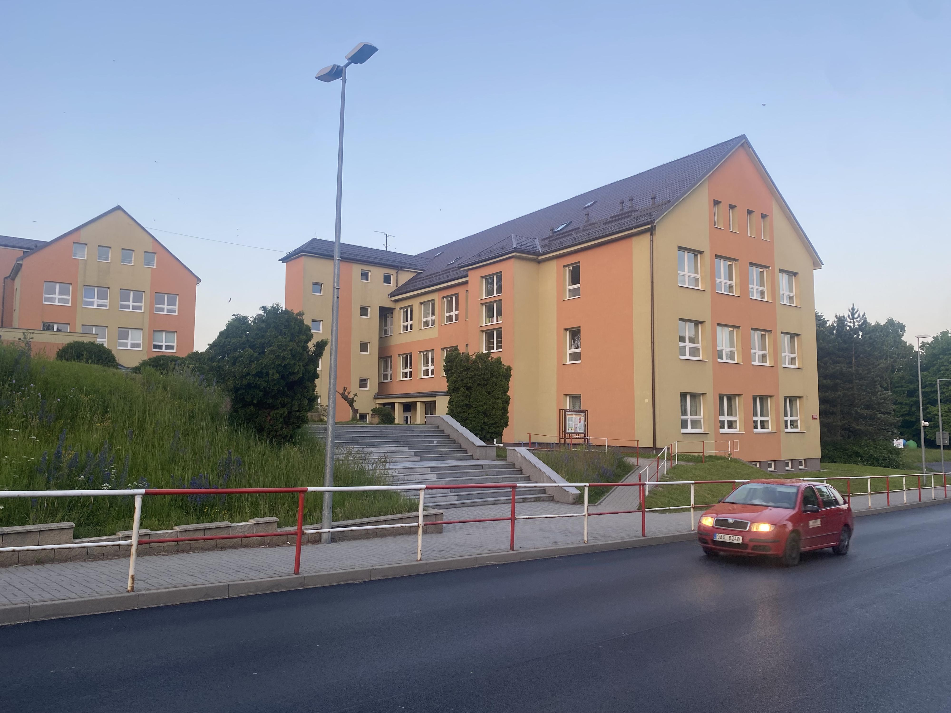 Základní škola a mateřská škola Toužim foto 2