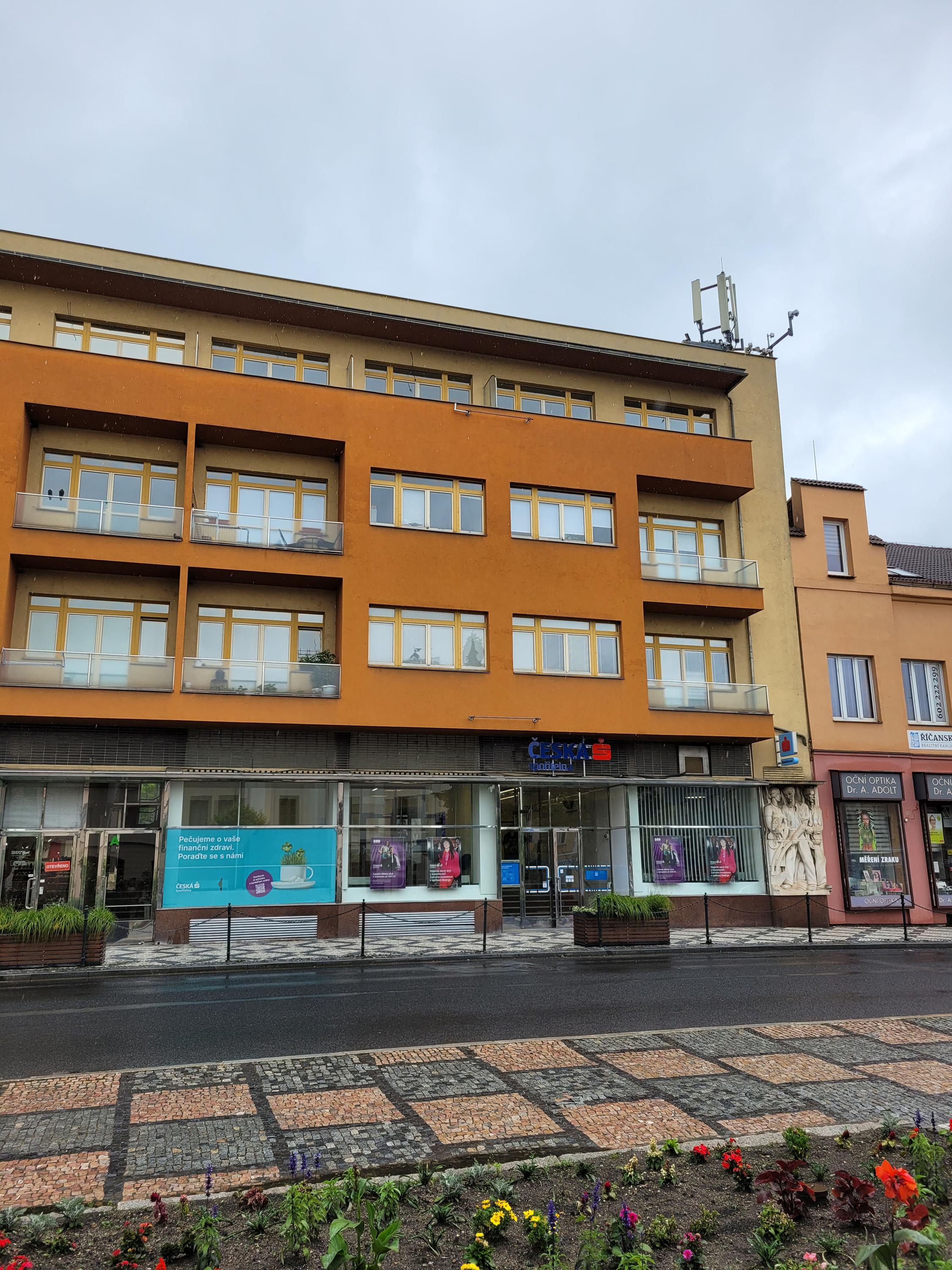 Česká spořitelna, a.s. foto 2