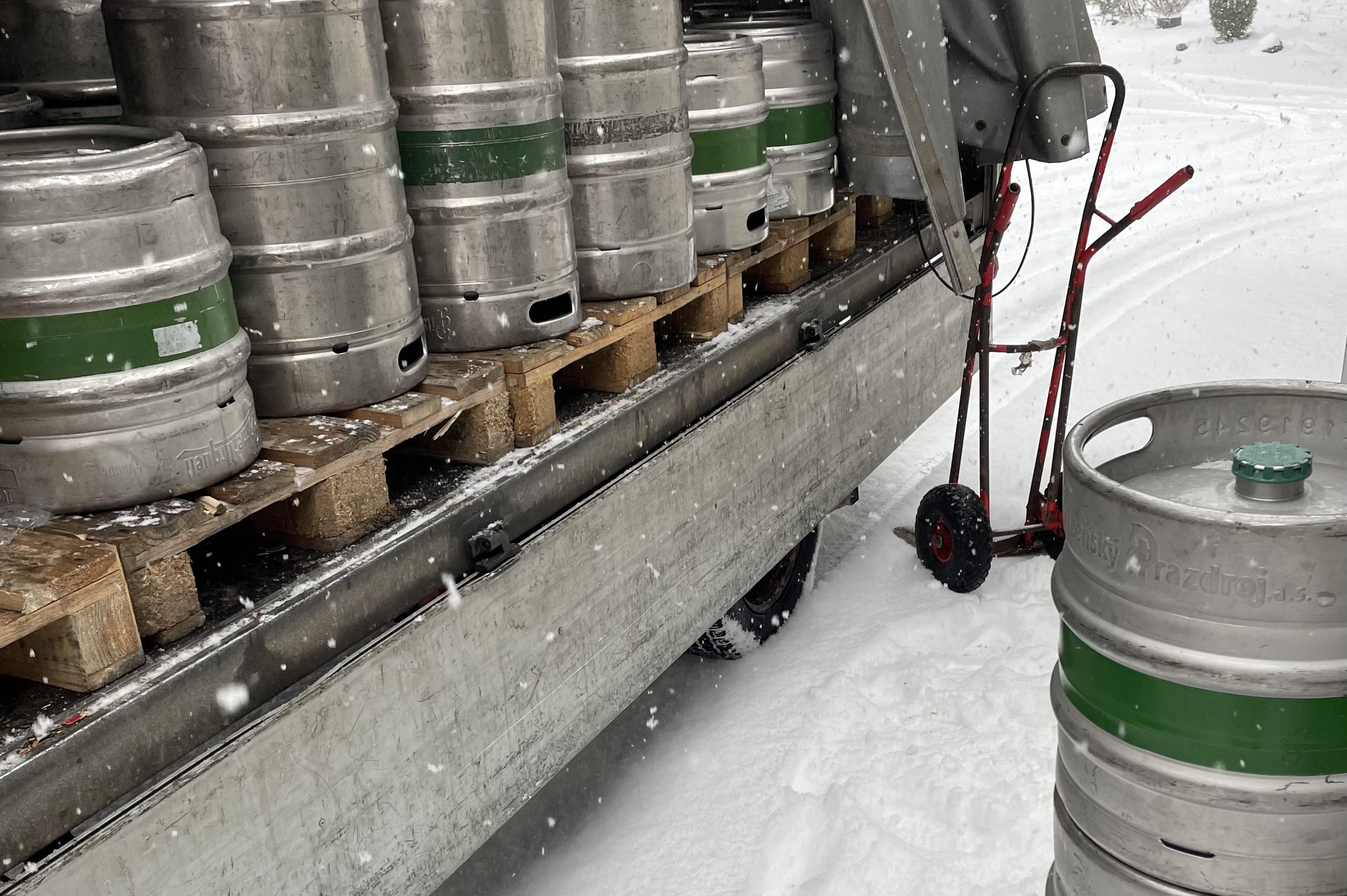 Taxi a pivní pohotovost Novotný