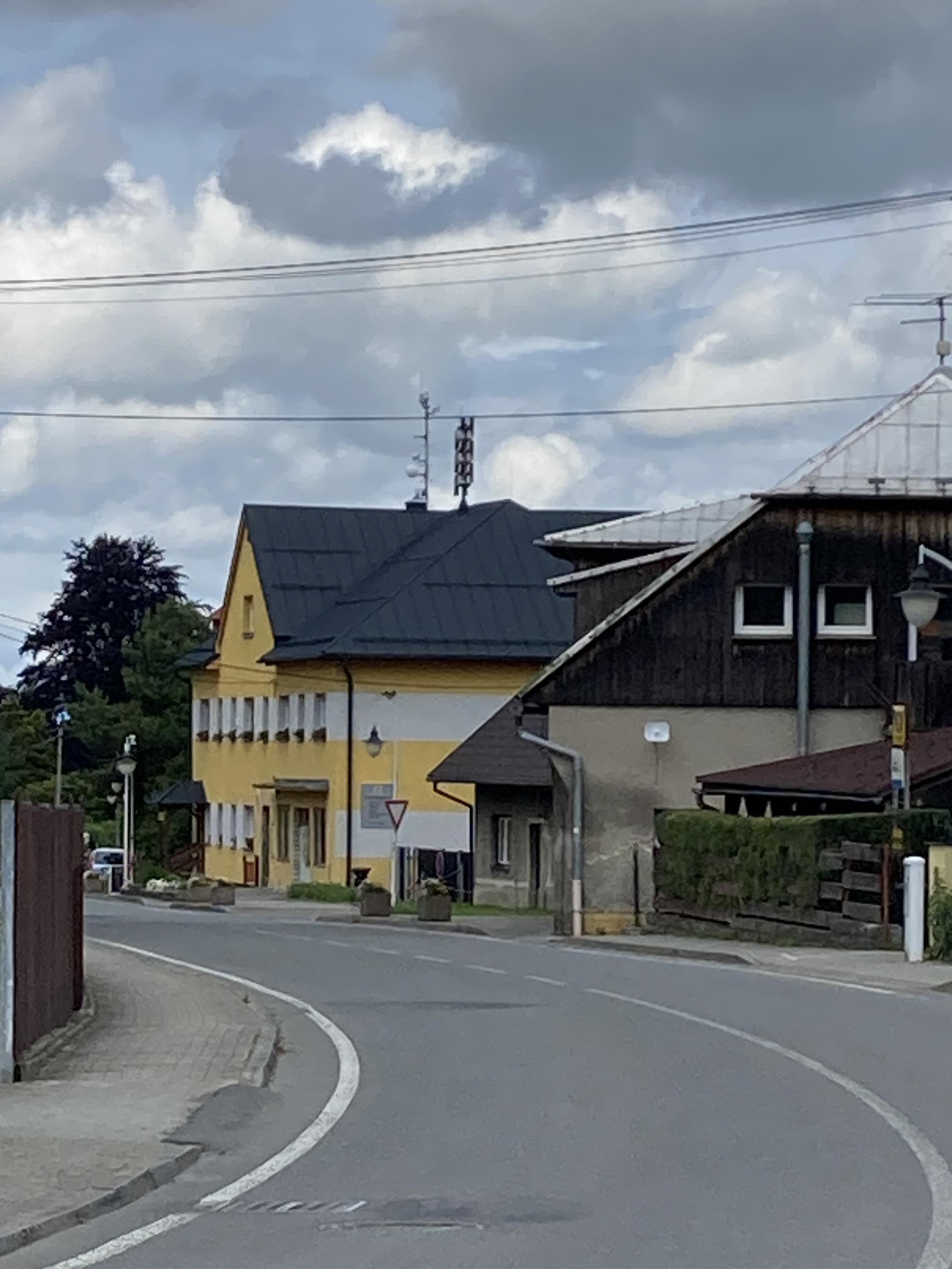 Obecní knihovna a informační centrum Komorní Lhotka foto 2