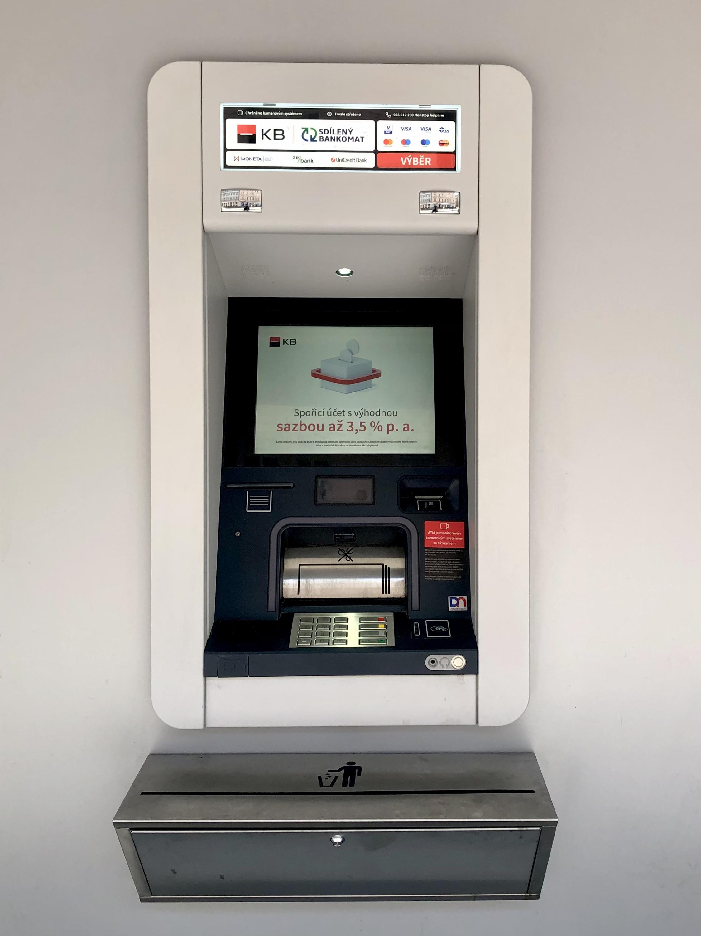 Bankomat Komerční banky foto 2