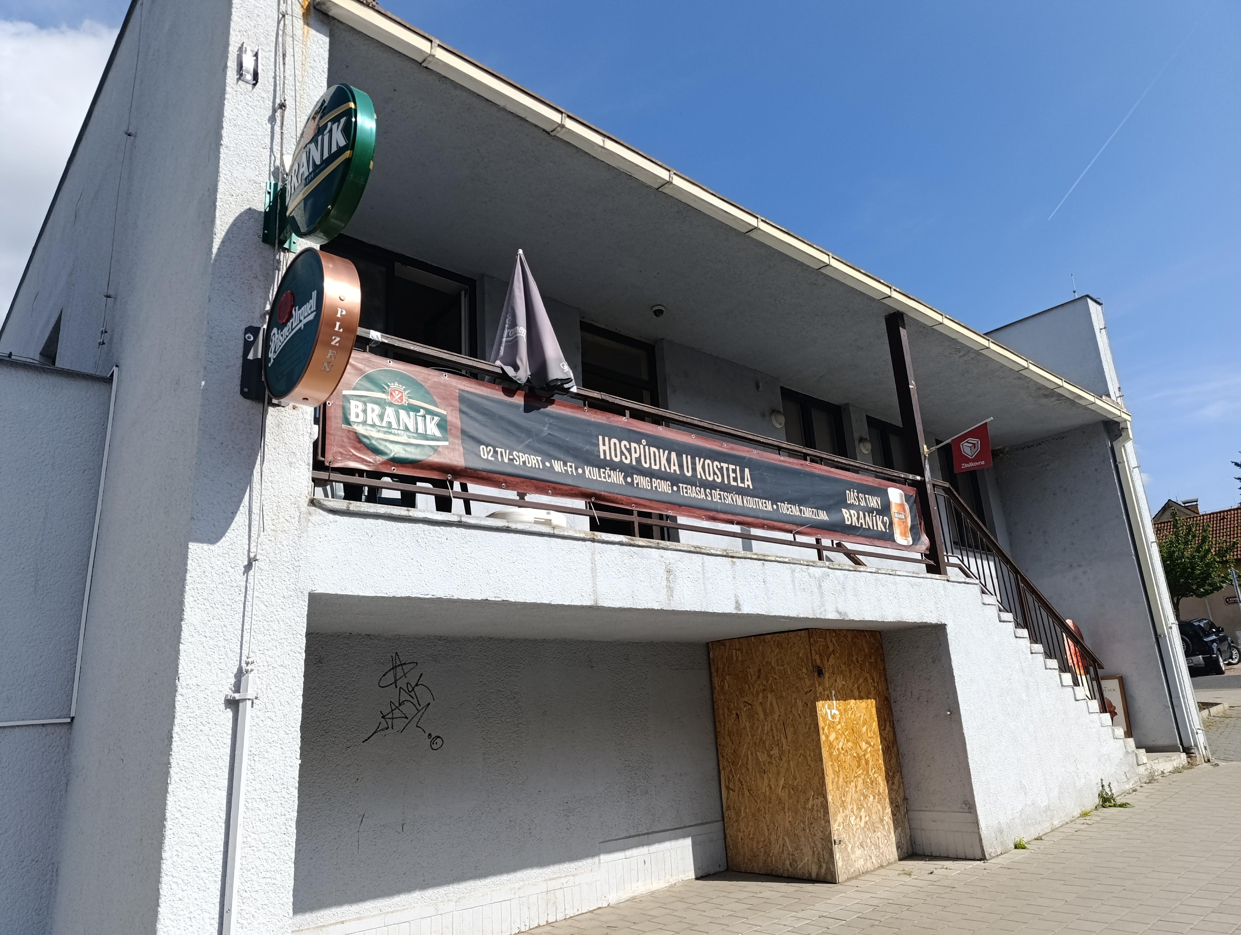 Restaurace U Kostela foto 1