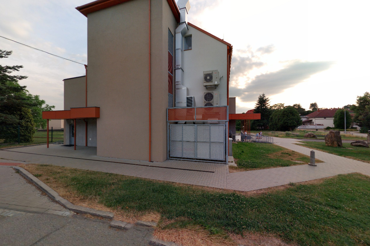 Lukov - obecní úřad foto 2