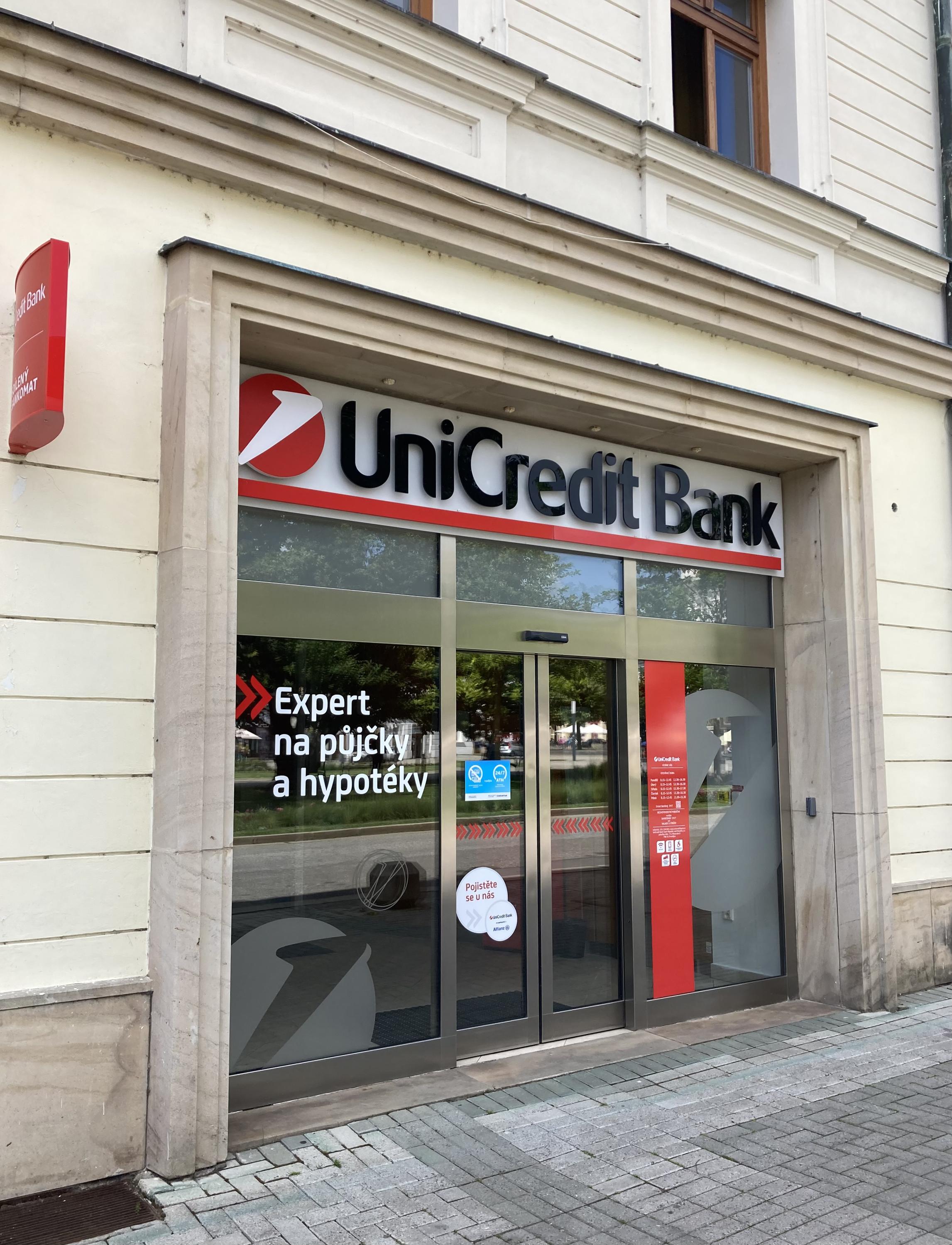 UniCredit Bank Czech Republic and Slovakia, a.s. foto 3