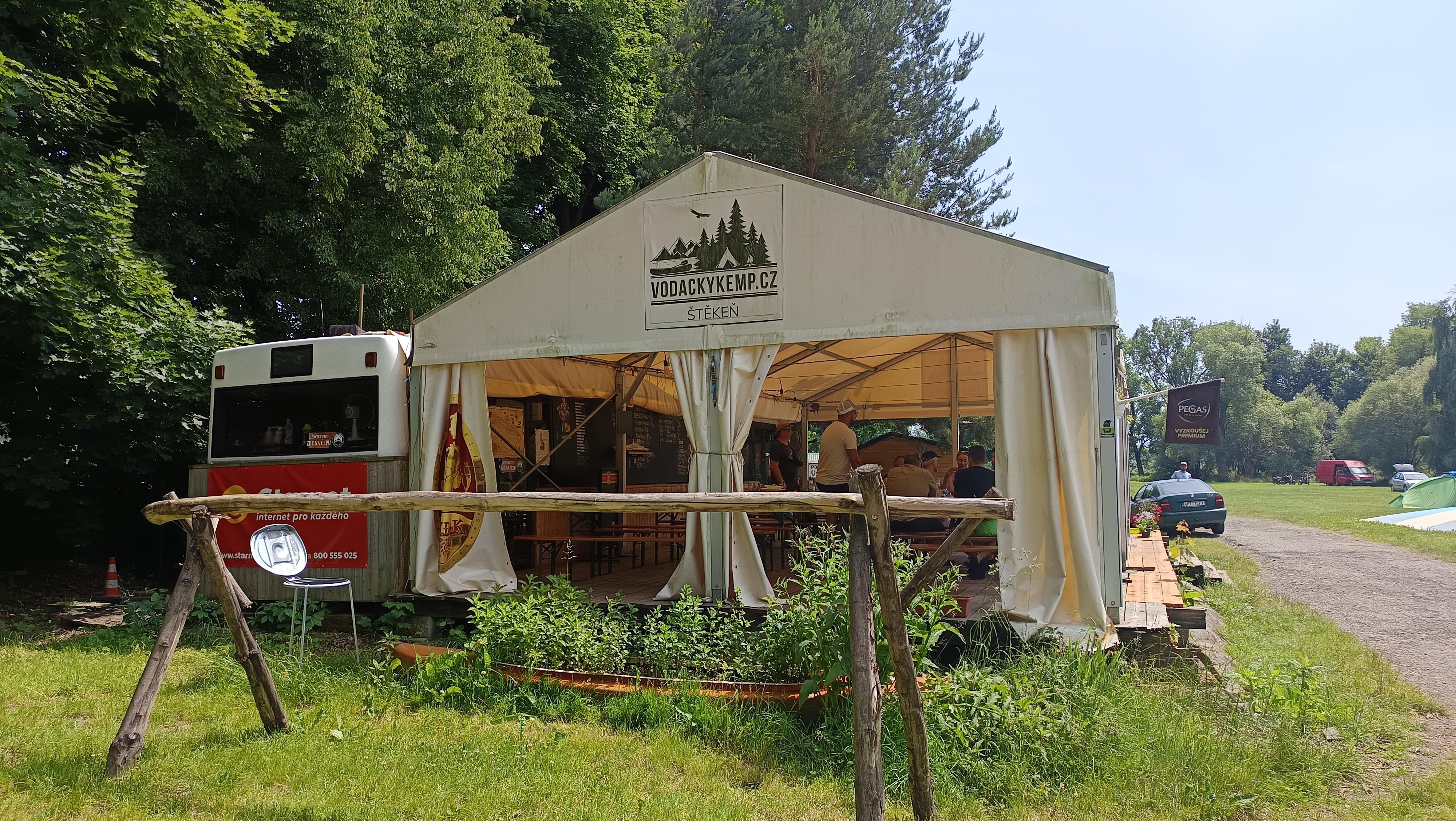 Tábořiště Štěkeň - občerstvení foto 5