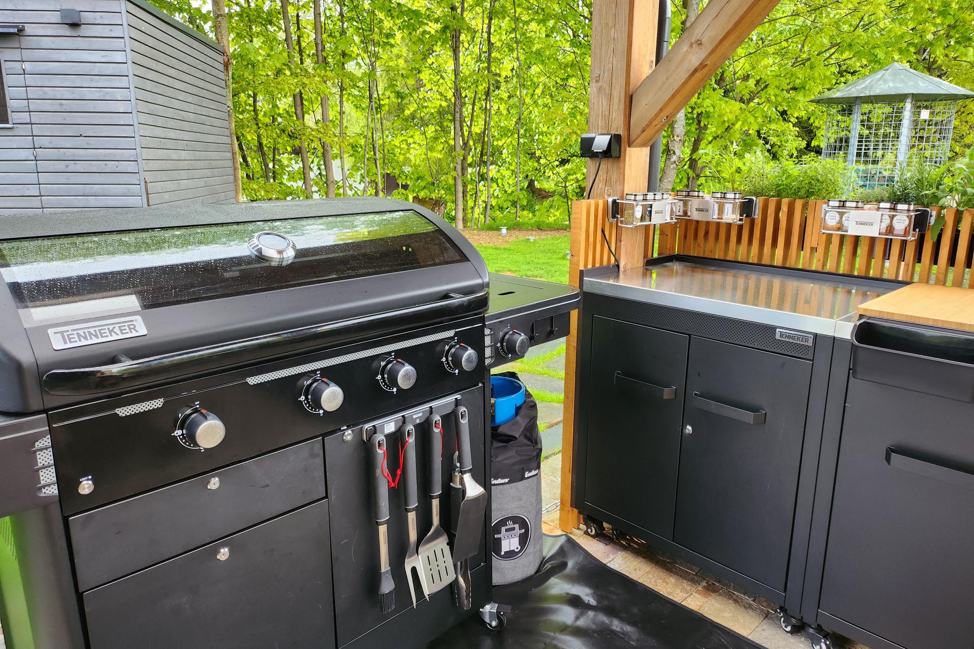 Profi letní kuchyně TENNEKER vč. pizza pece