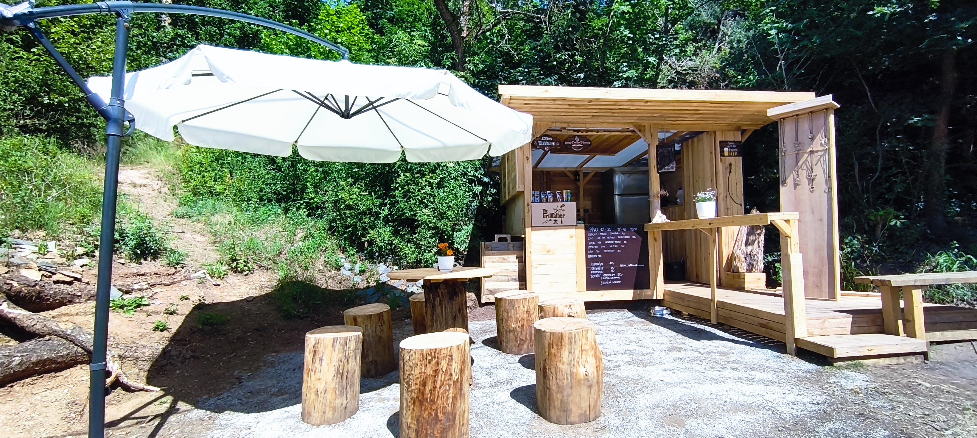 Občerstvení Patrik Hejna