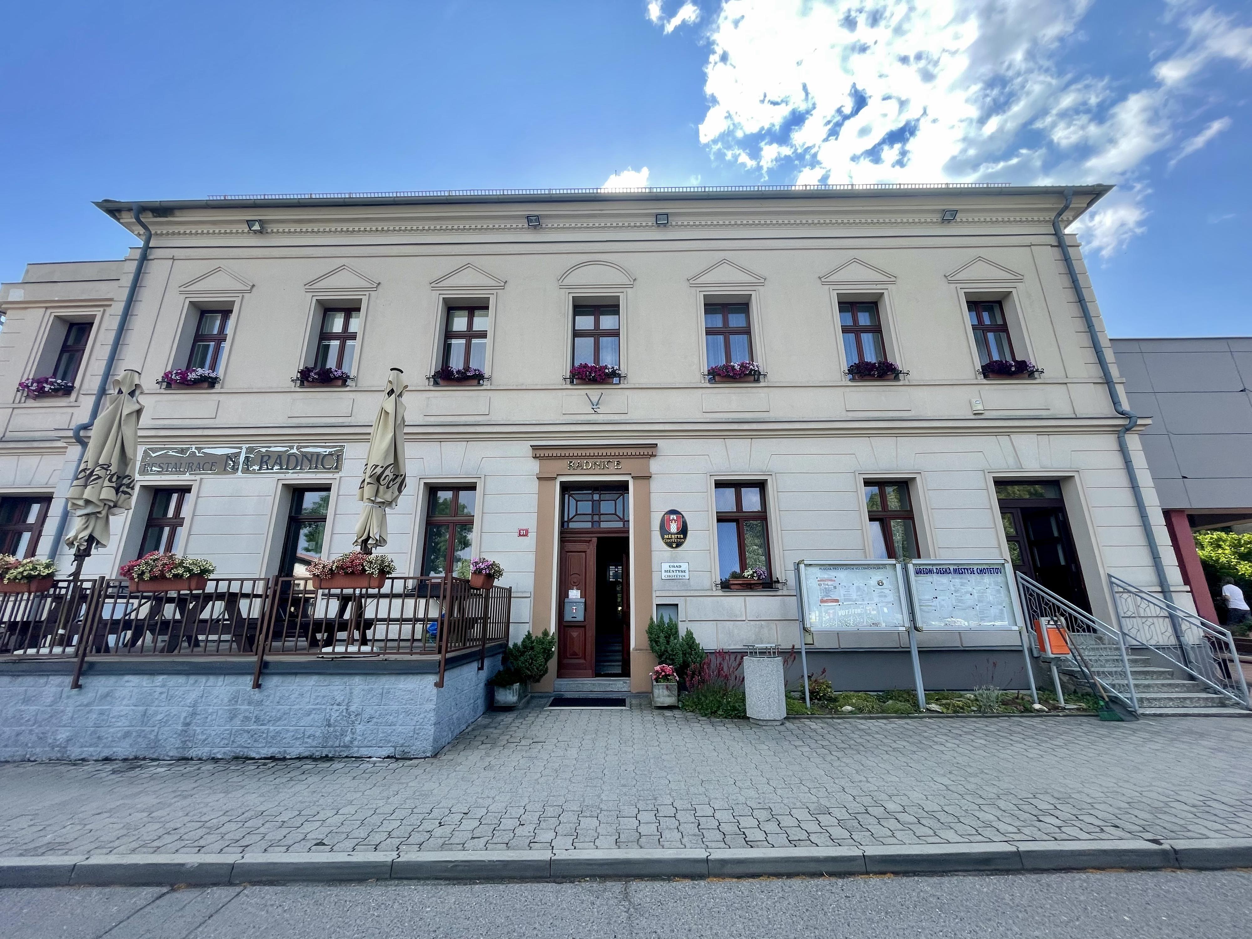 Chotětov - úřad městyse