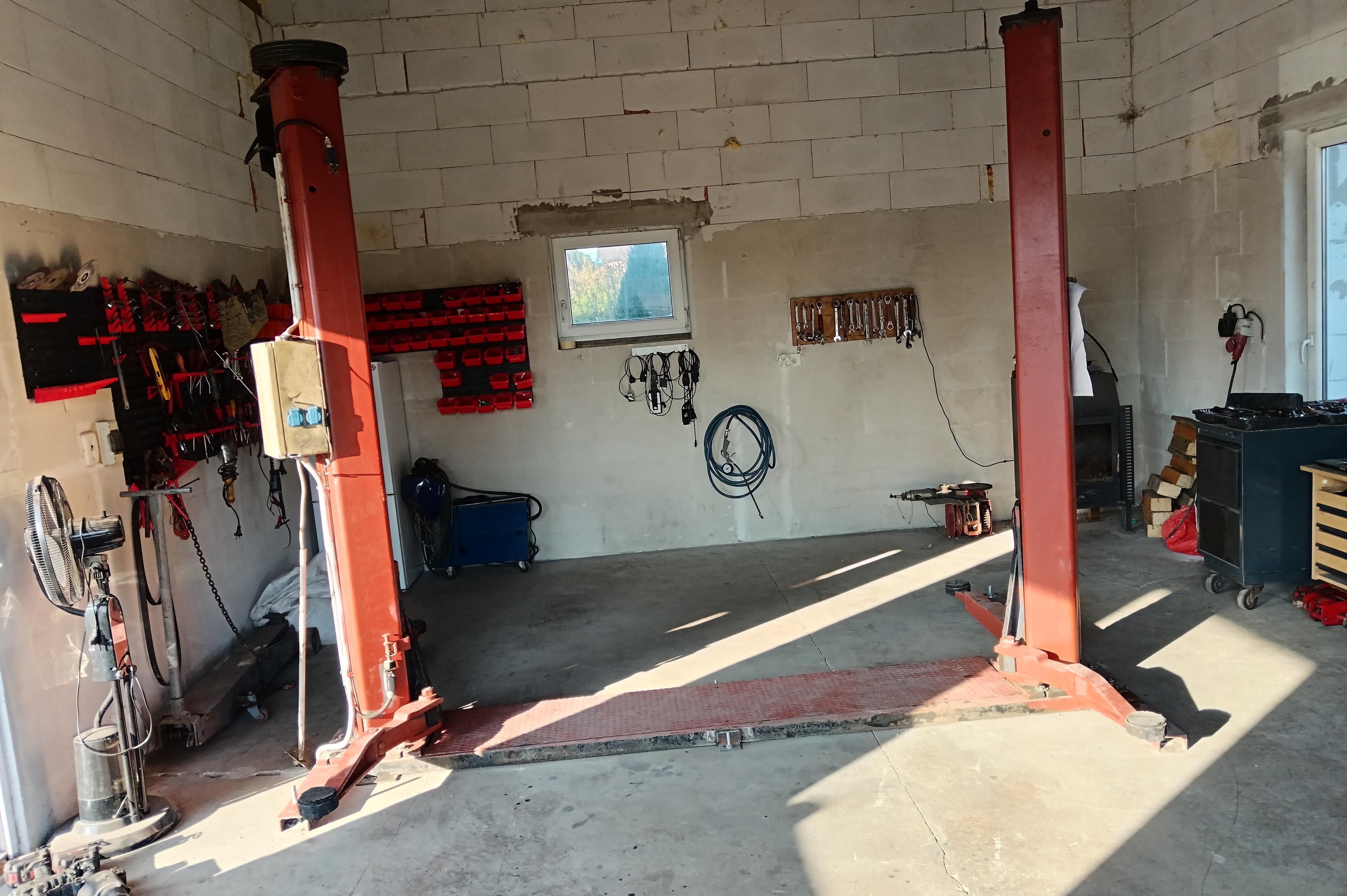 Opravy silničních vozidel - Josef Goroľ