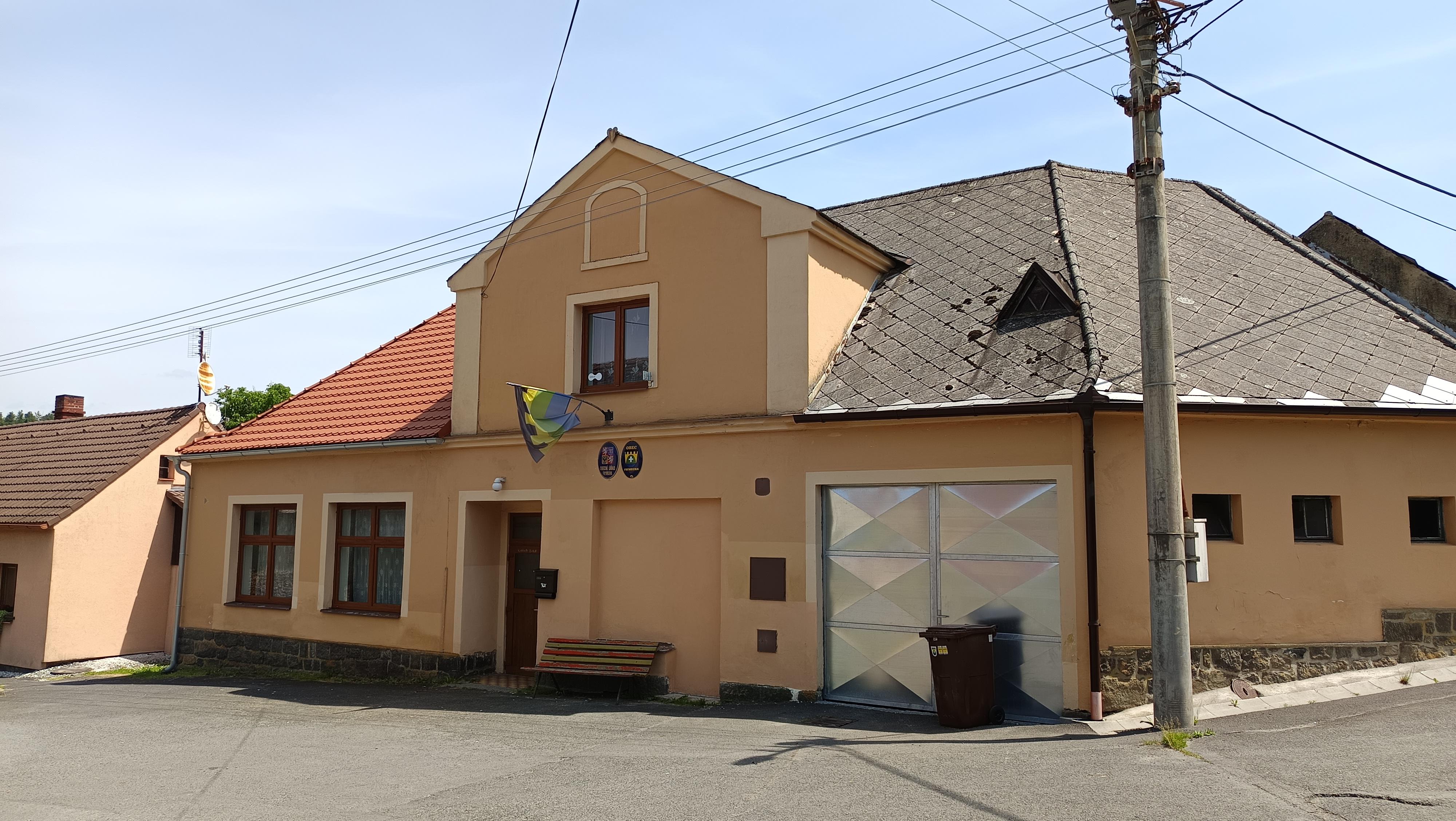 Frymburk - obecní úřad foto 2