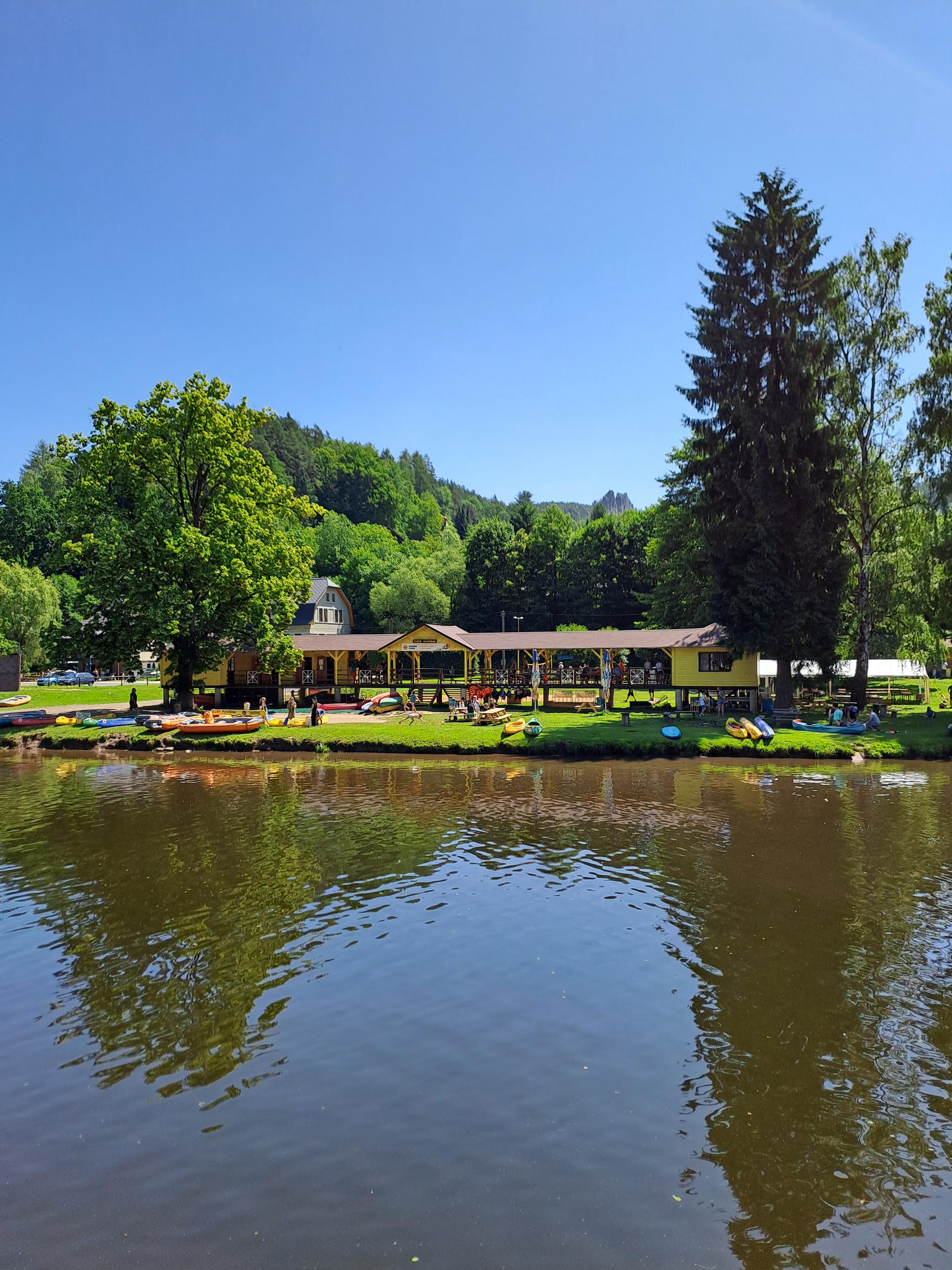 Bistro Žlutá plovárna foto 4