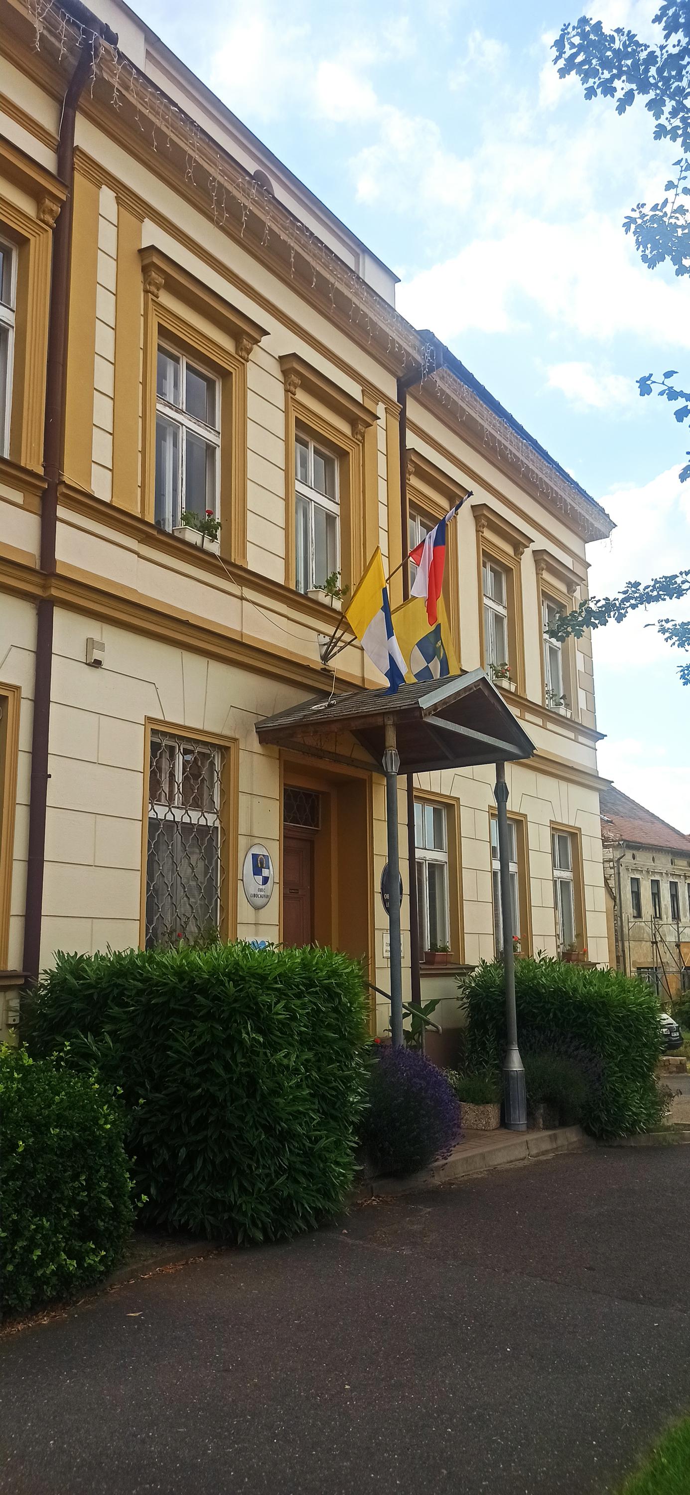 Libochovany - obecní úřad foto 5
