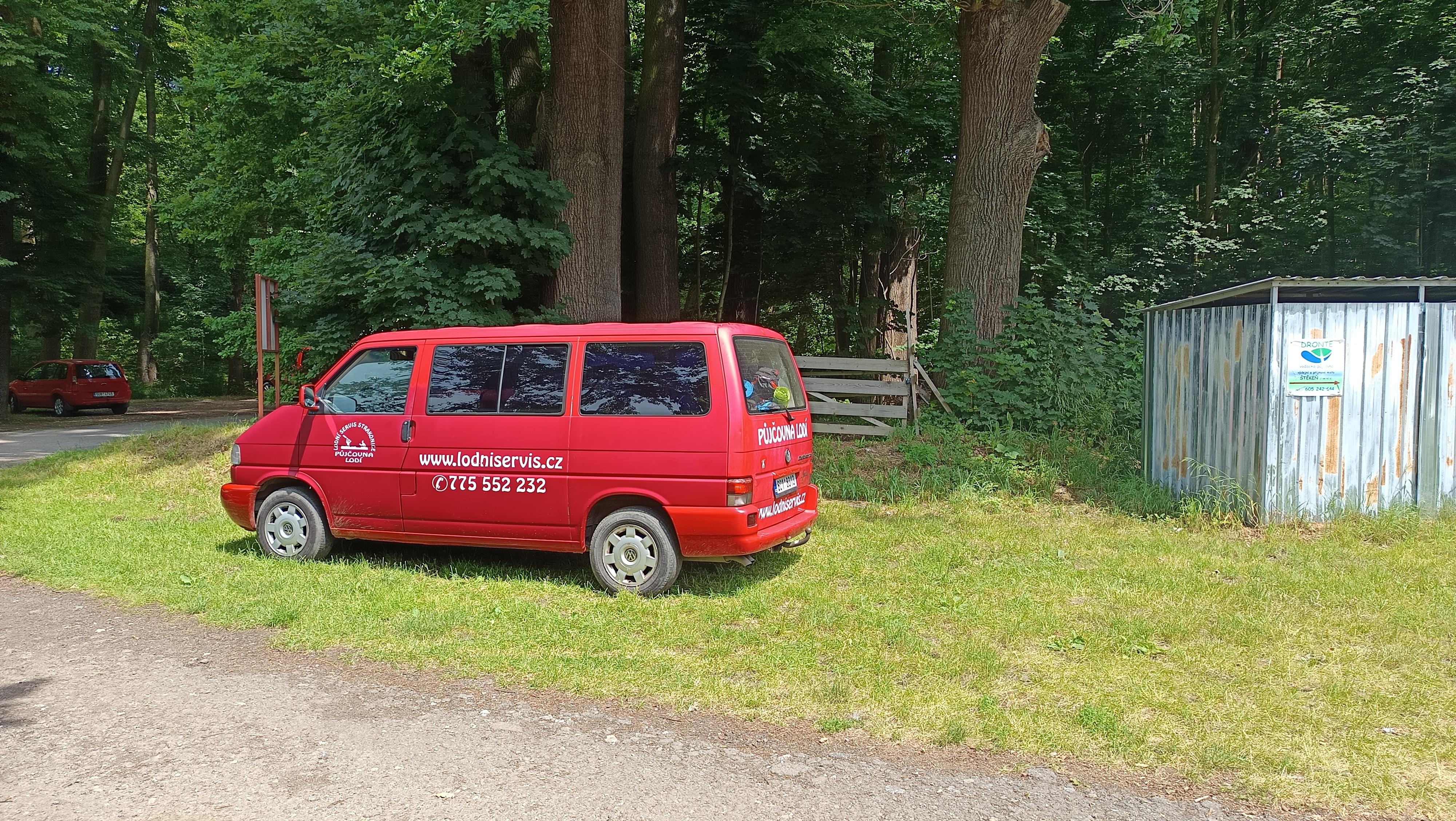 Lodní servis Strakonice - Půjčovna kánoí a raftů na Otavě foto 4
