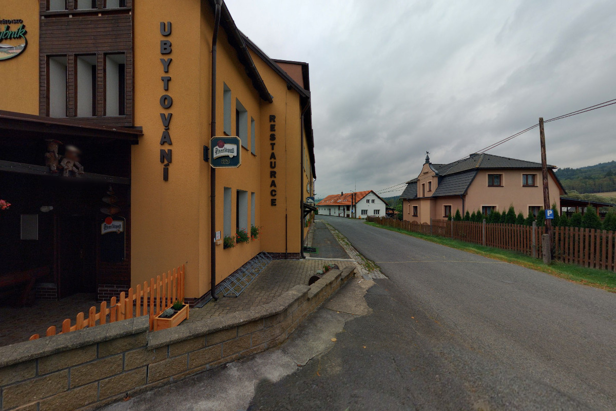 Restaurace Rybník - Dobíjecí stanice pro elektrokola