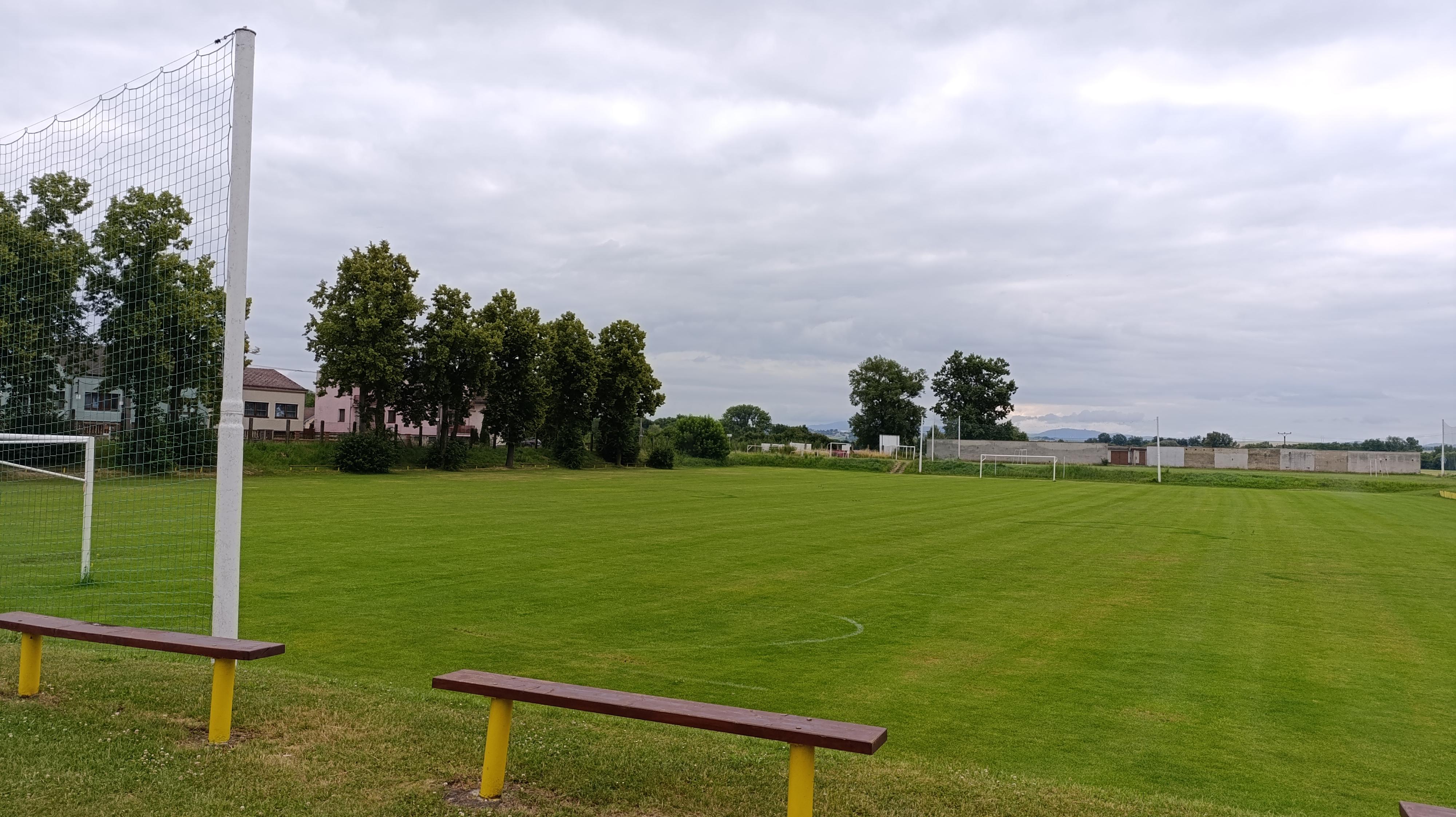 Sportovní areál & Letní zahrádka Prosenice