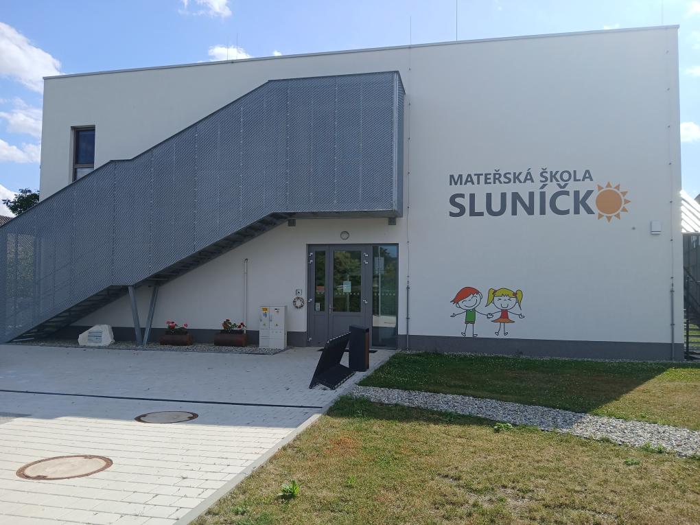 Základní škola a Mateřská škola Babice, příspěvková organizace foto 2