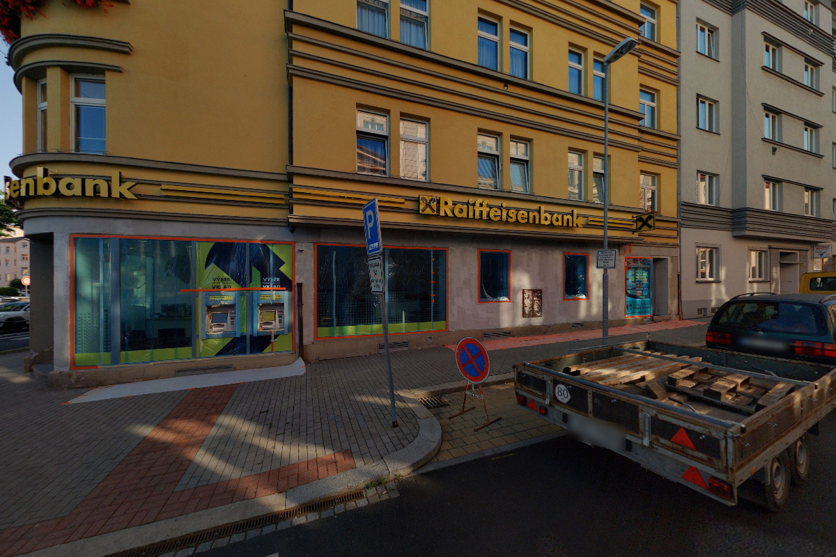 Raiffeisenbank - bankomat