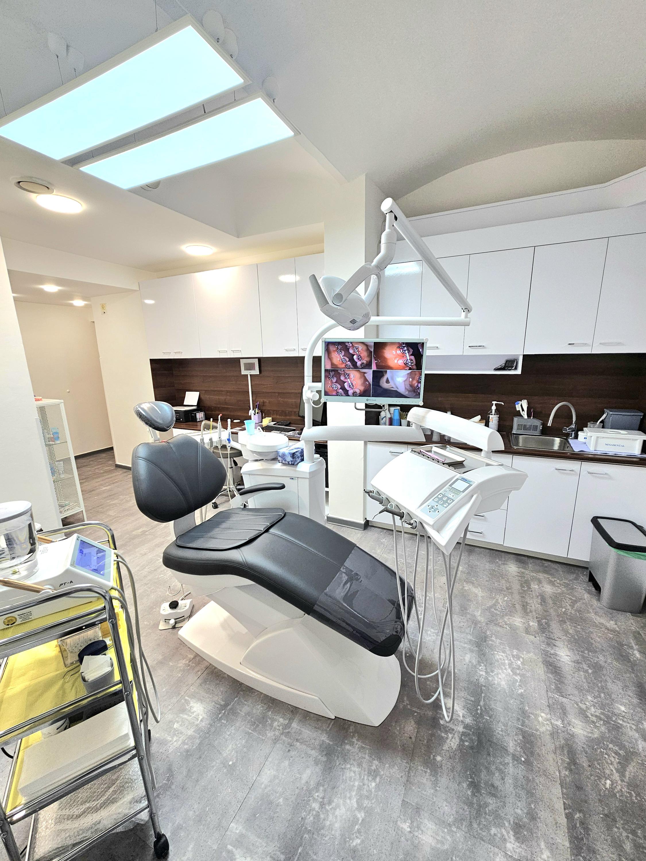 Dentální hygiena Holešovice, Letná - Vendula Neuwirthová foto 3