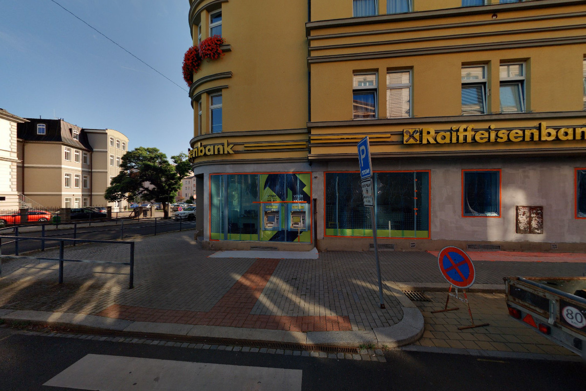 Raiffeisenbank - bankomat