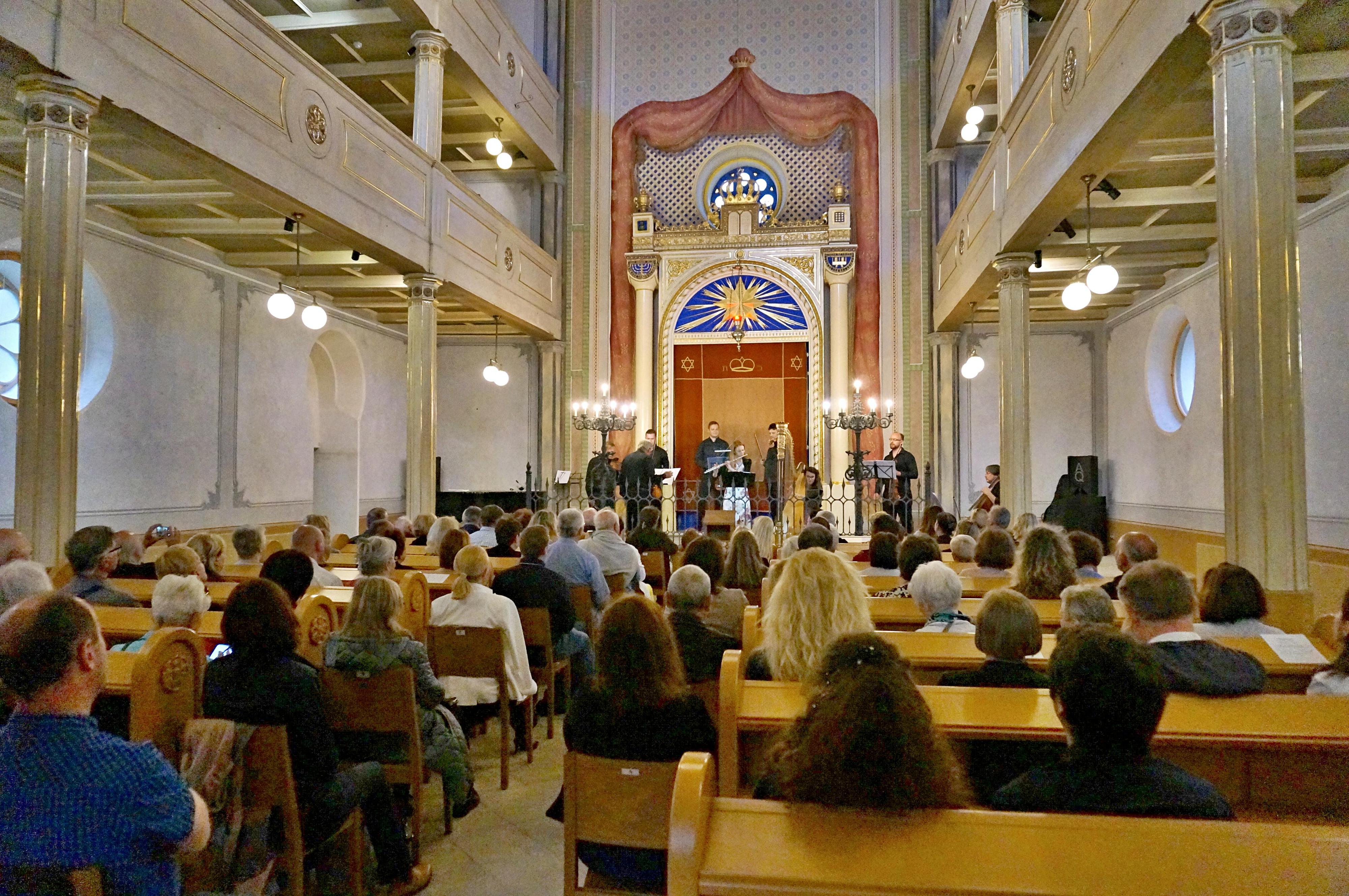 Stará synagoga foto 4