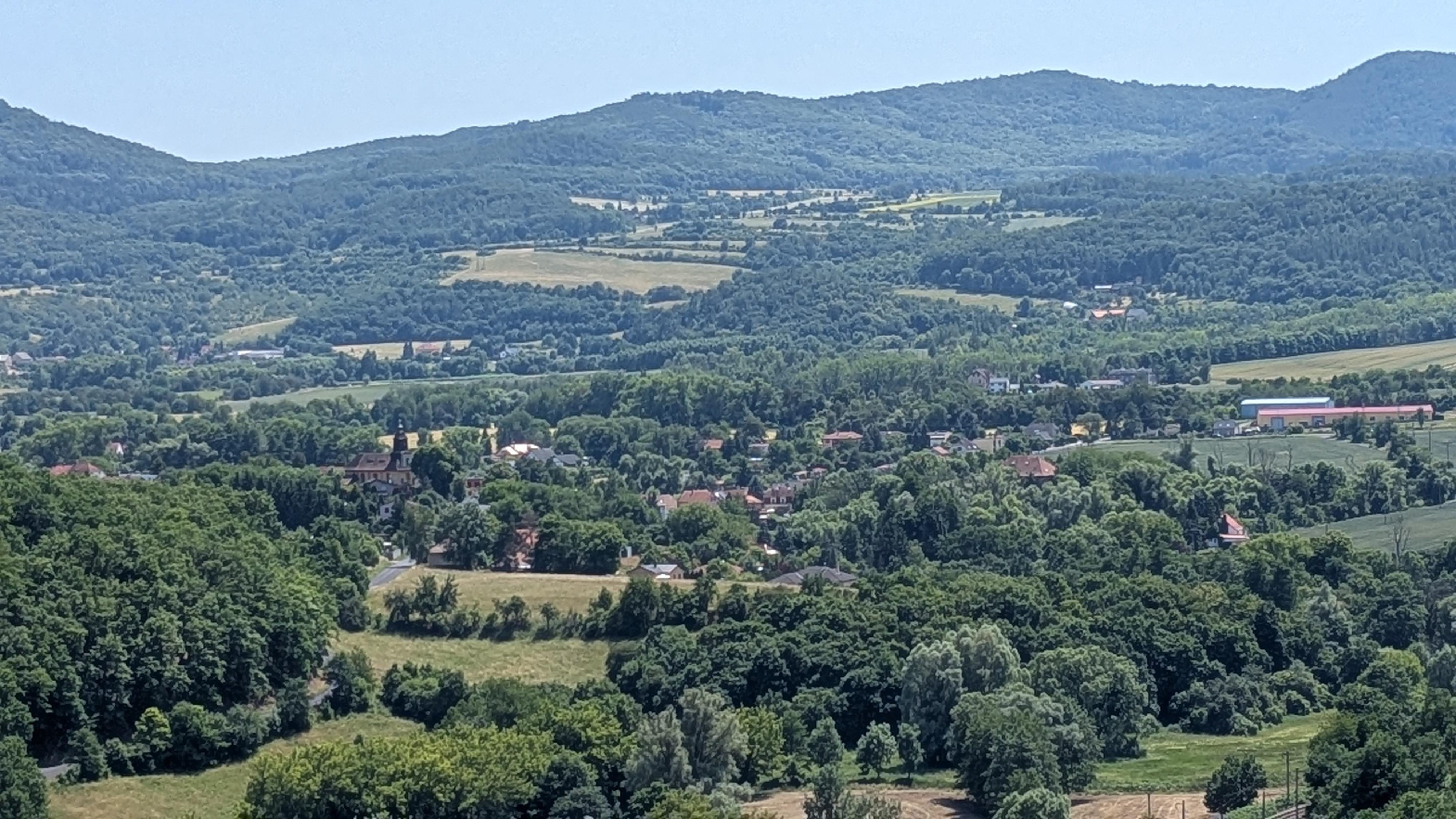 Bžany - obecní úřad foto 4
