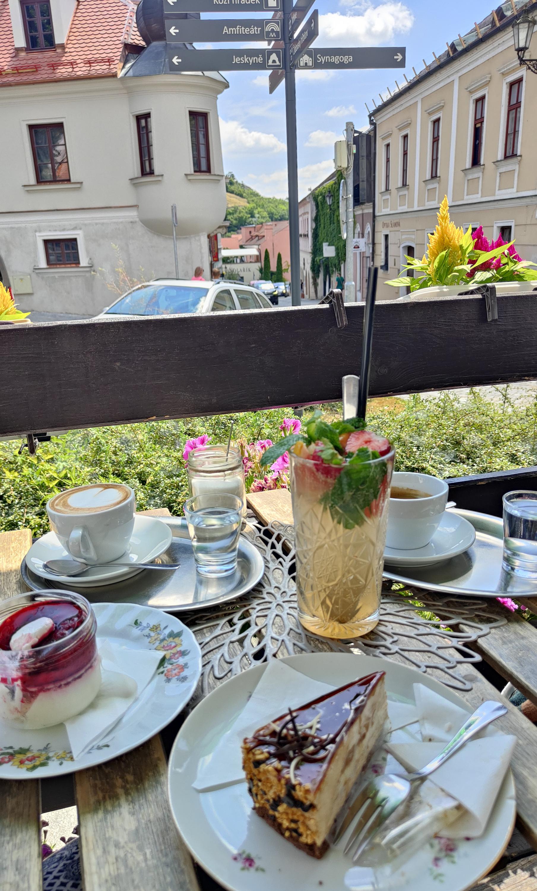 Kavárna Pod hrádkem foto 2