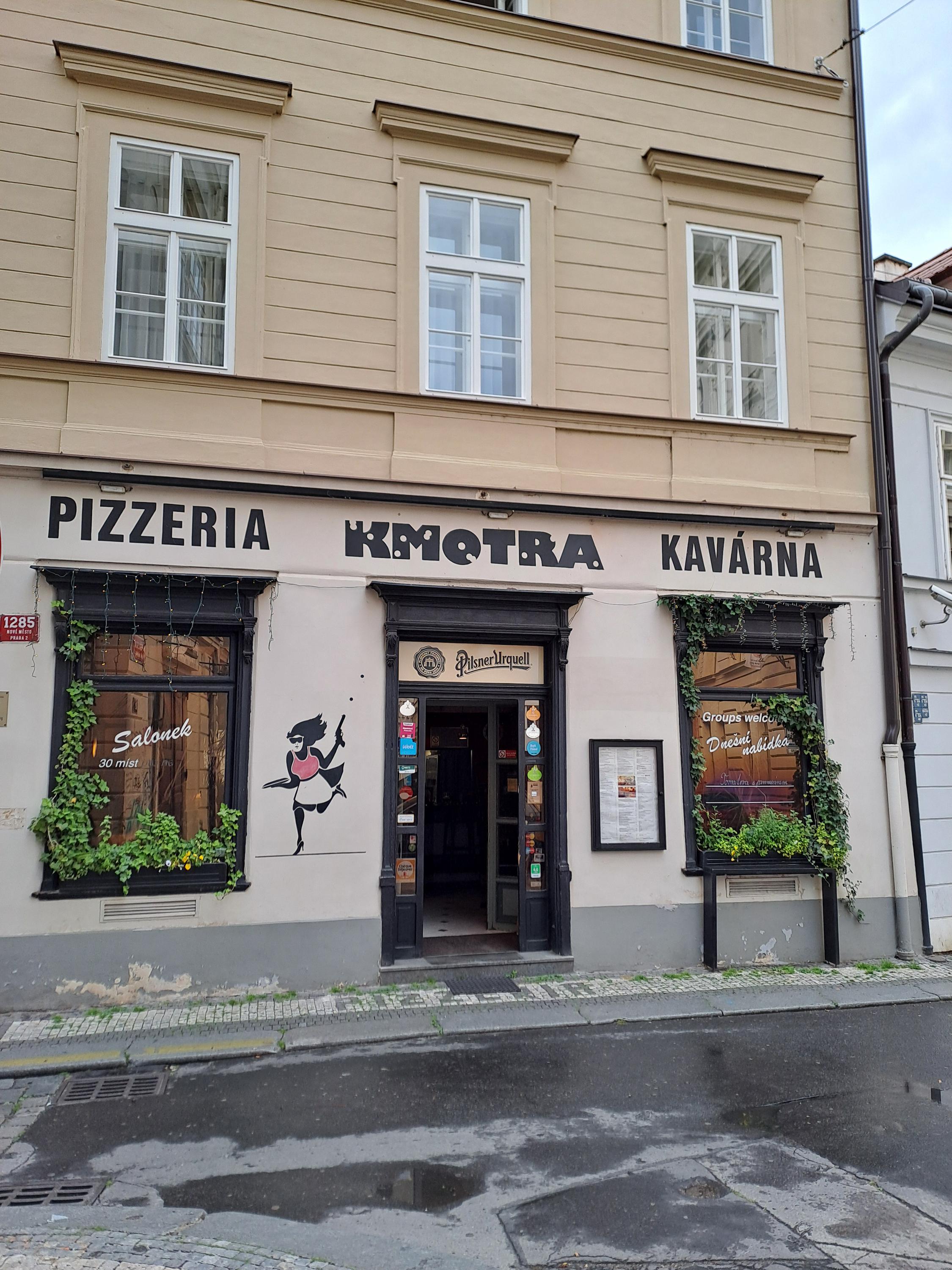 Pizzeria Kmotra foto 3