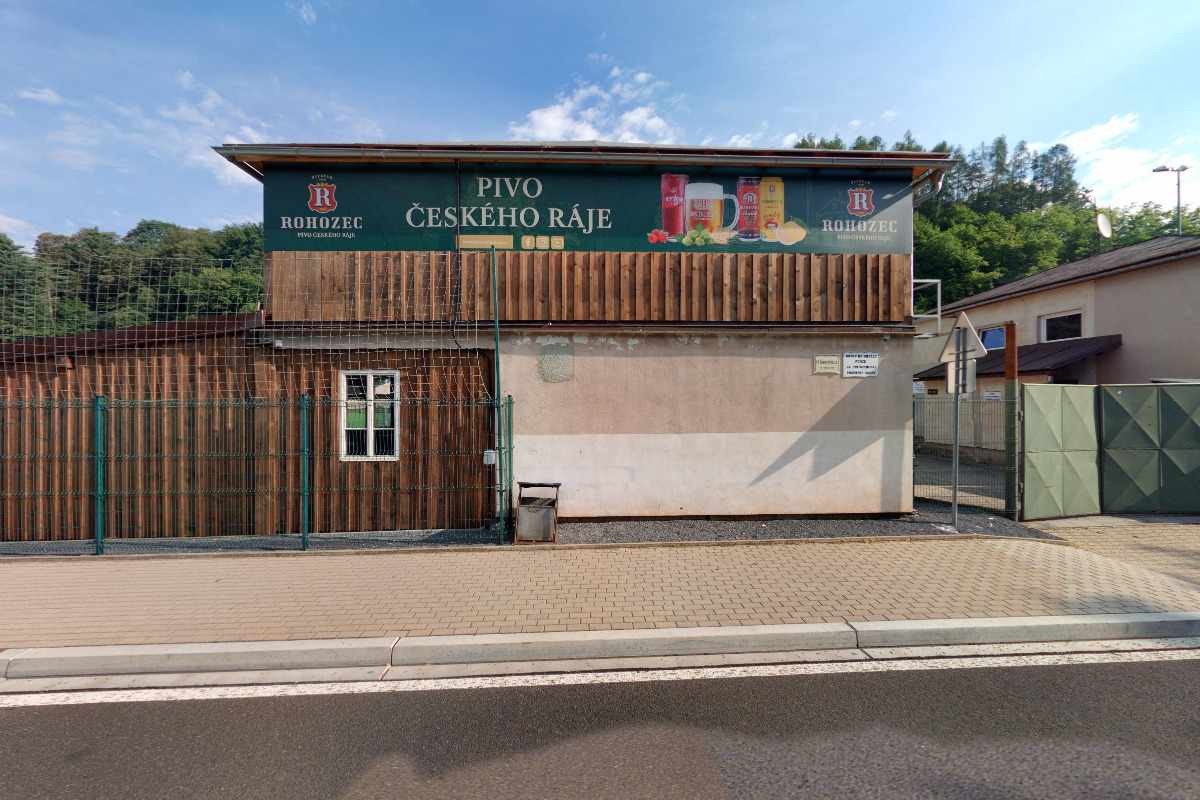 Občerstvení "NA HŘIŠTI"