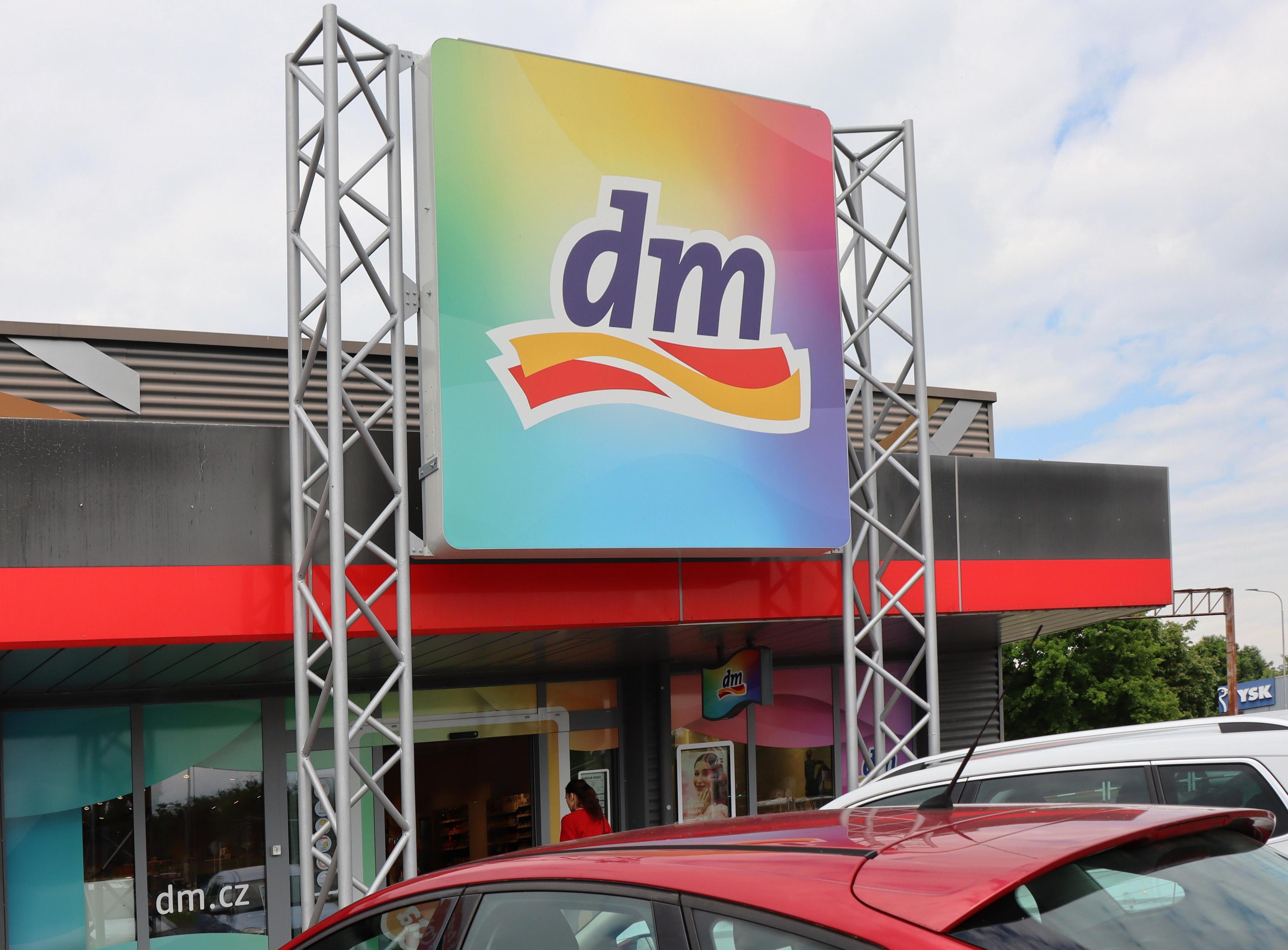 dm drogerie markt s.r.o. foto 2