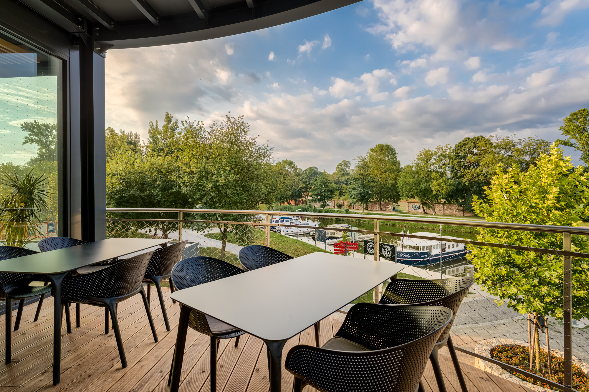 Bistro Dog in Dock foto 4