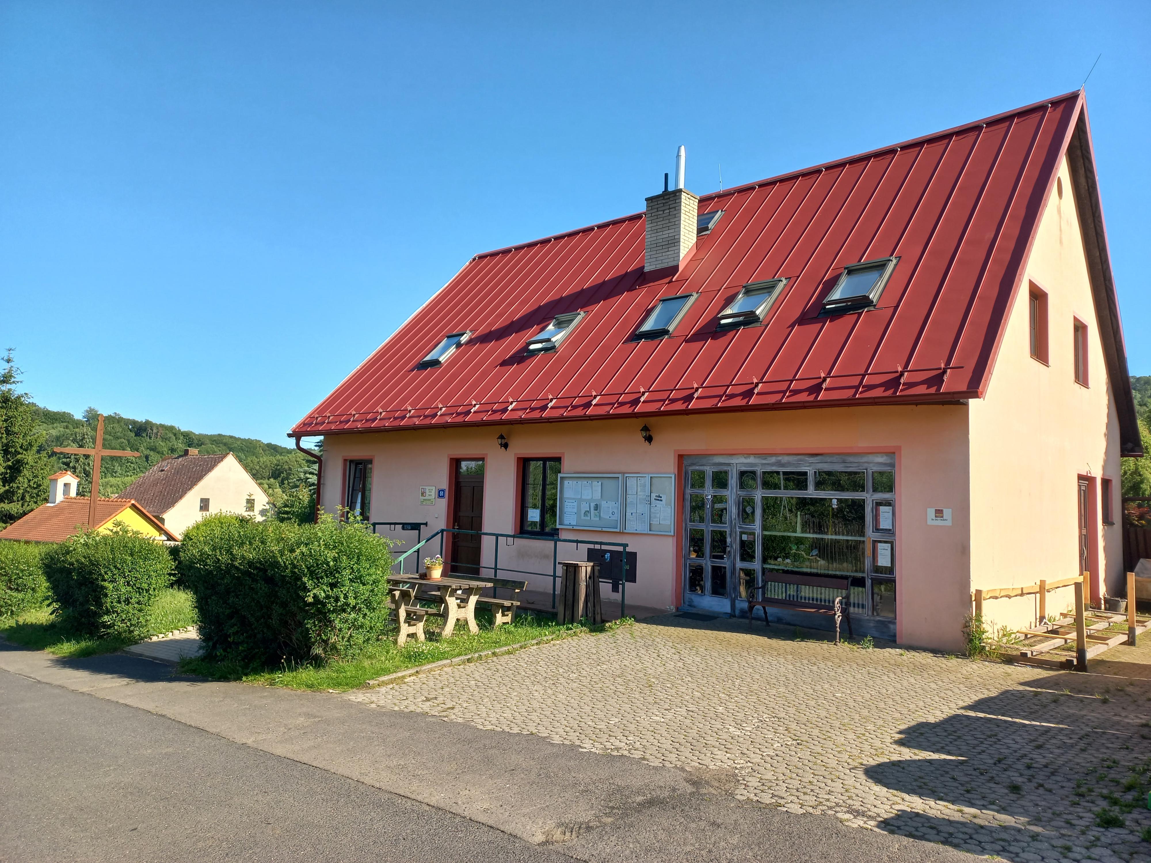 Tašov - obecní úřad foto 3