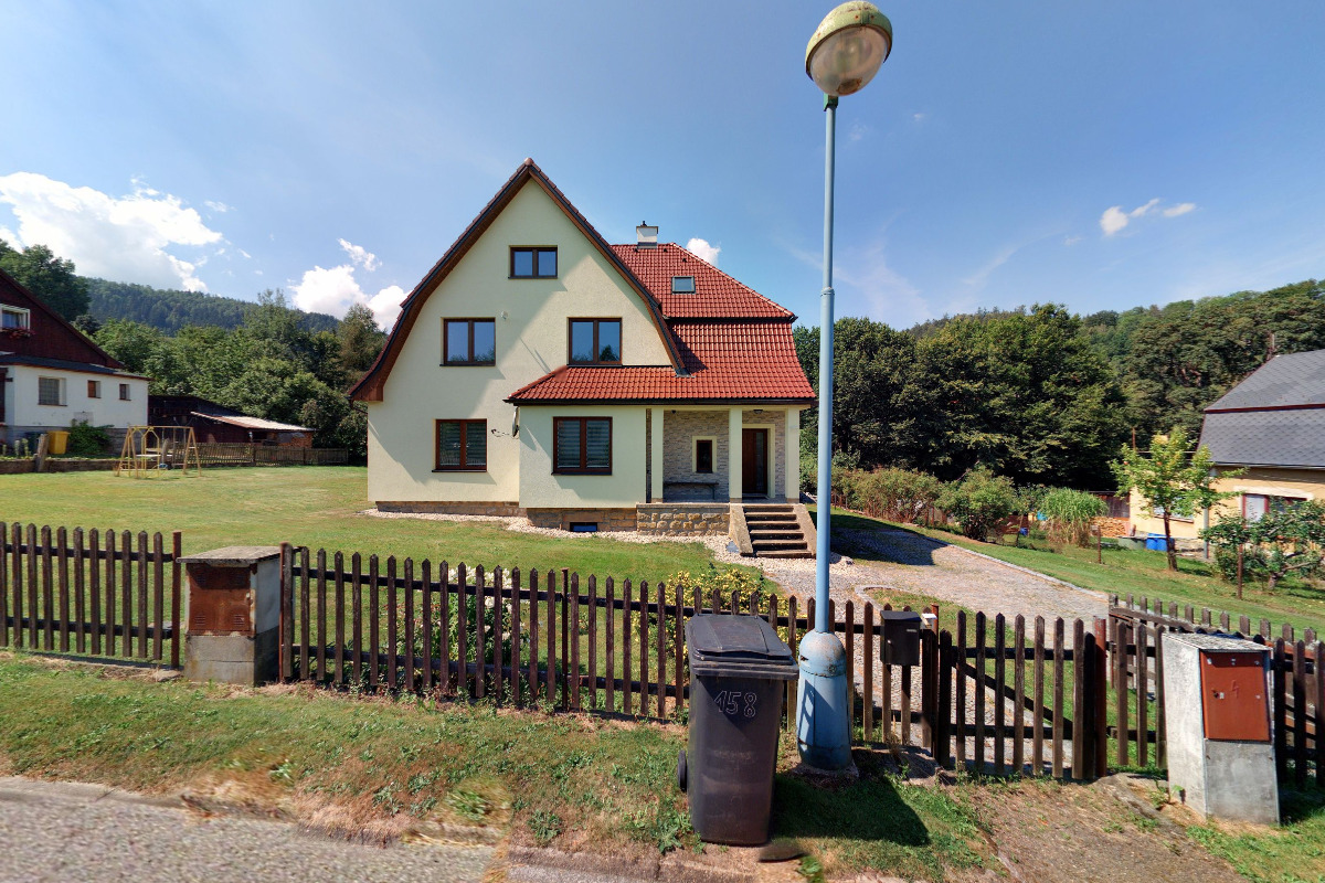 Kadeřnictví, pedikúra Petra Pochobradská