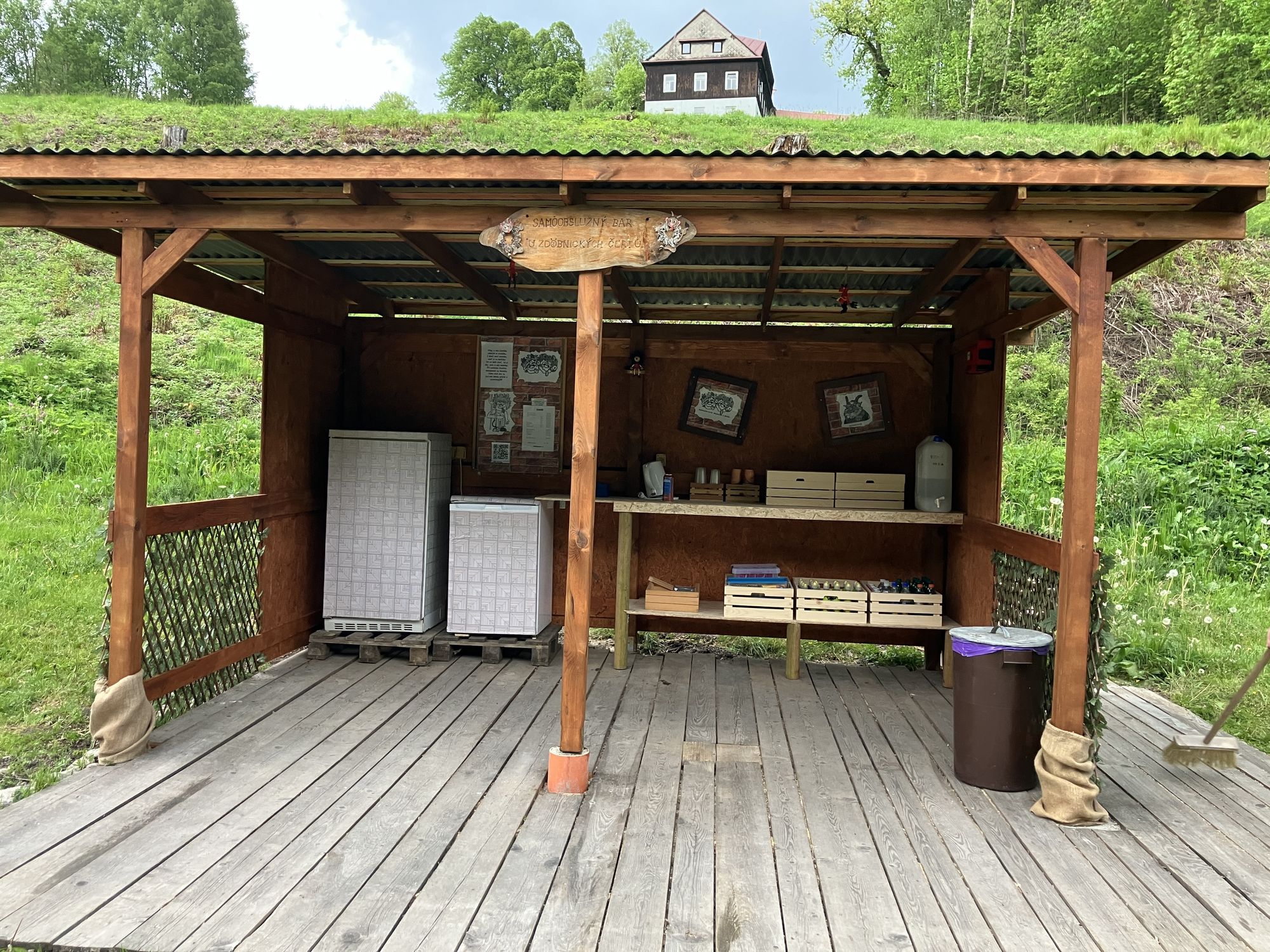 Samoobslužný Bar U Zdobnických Čertů foto 4
