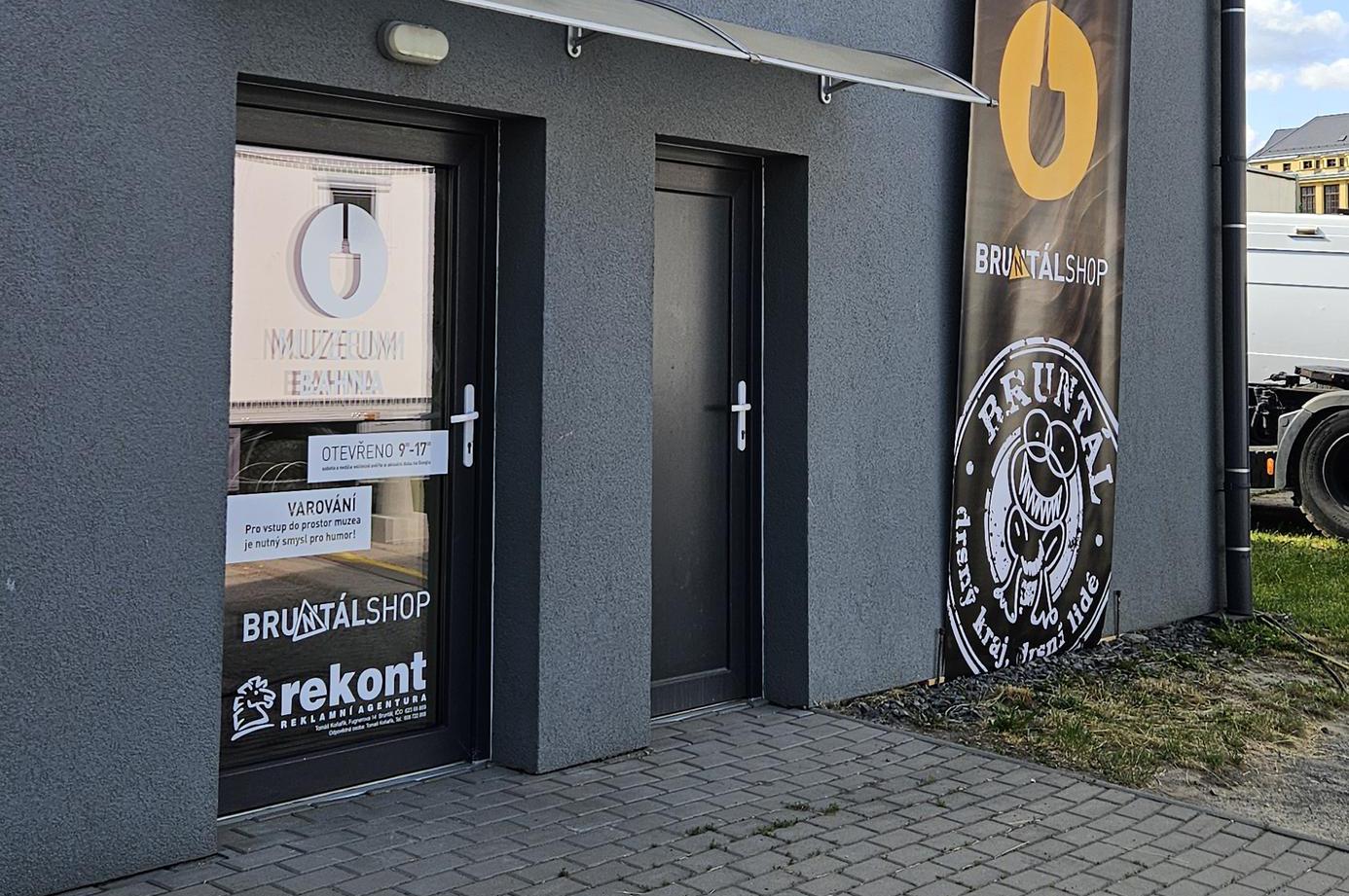 Tomáš Koňařík - REKONT