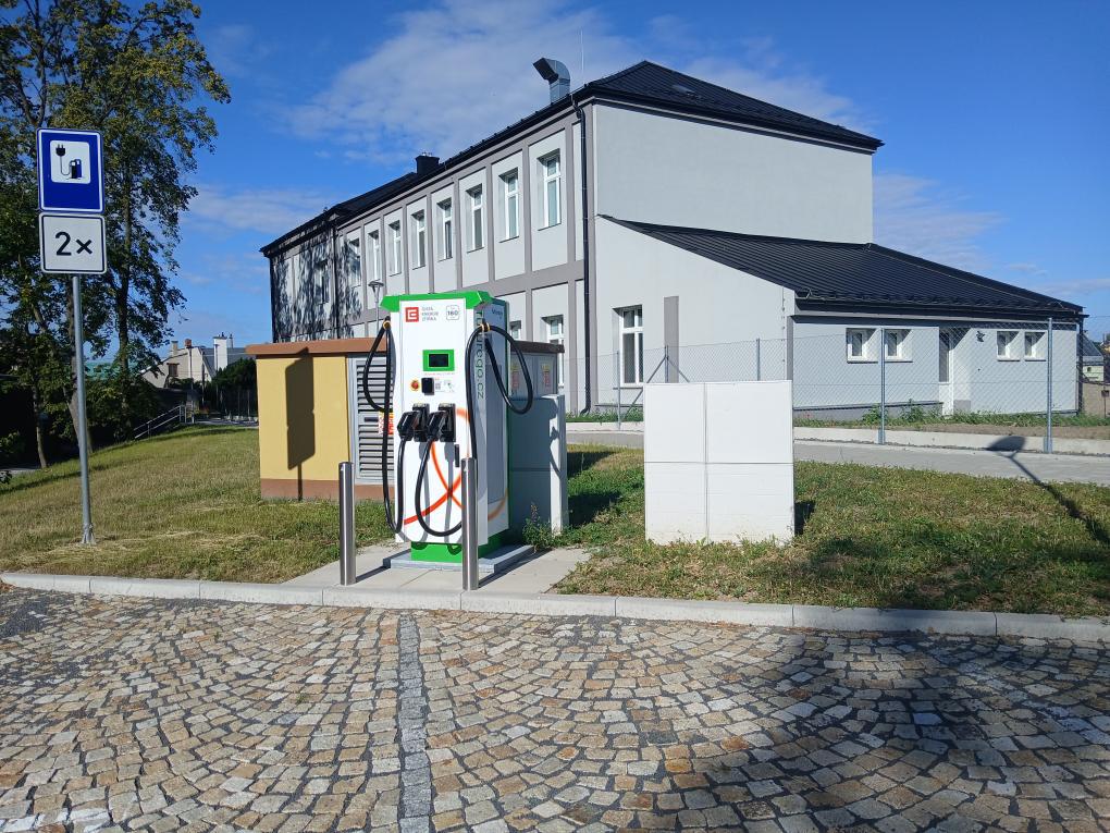 Dobíjecí stanice ČEZ