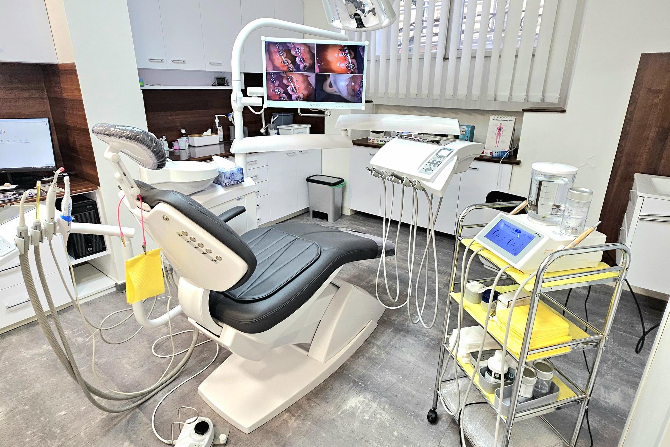 Dentální hygiena Holešovice, Letná - Vendula Neuwirthová