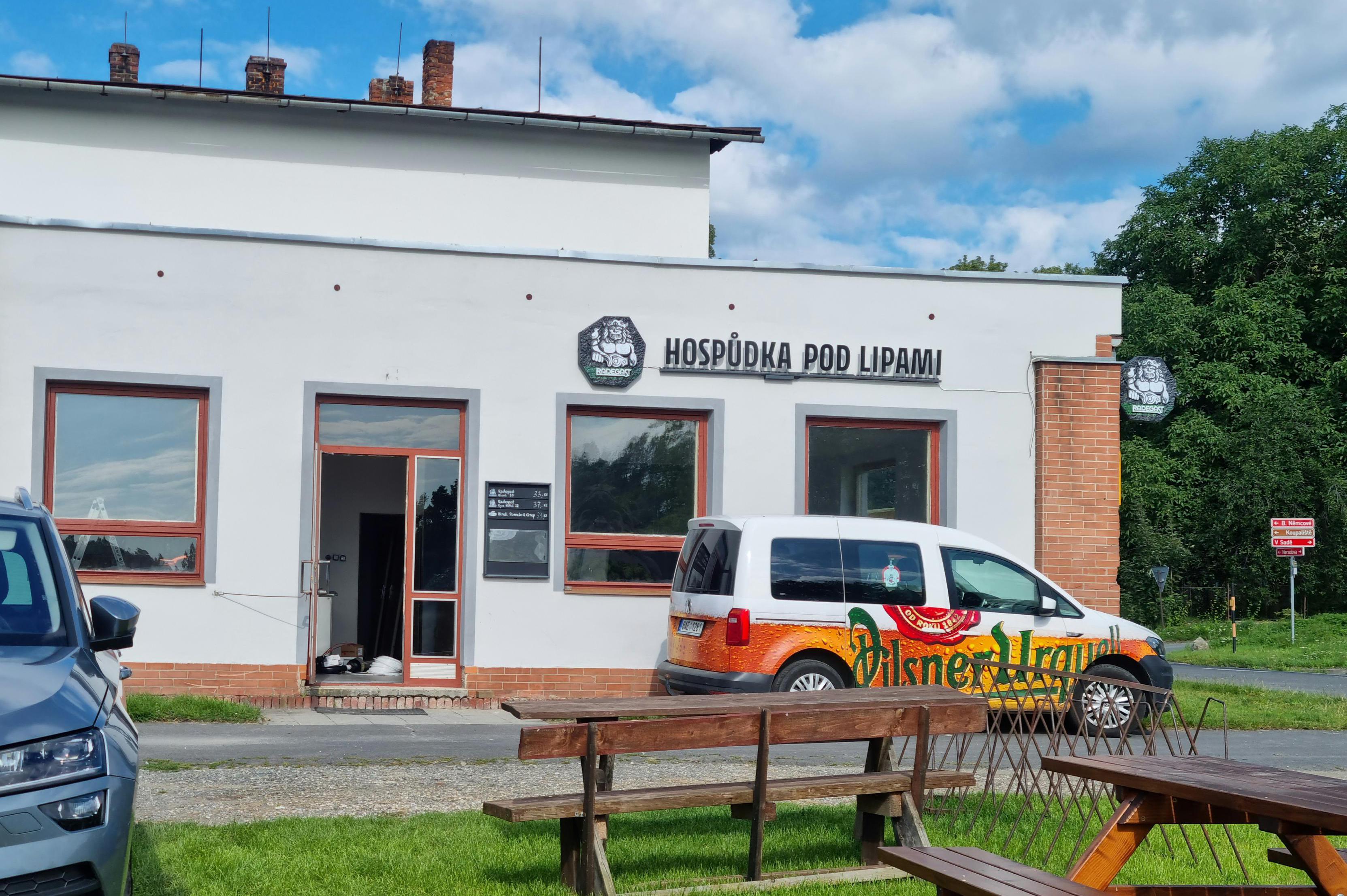 Hospůdka POD LIPAMI