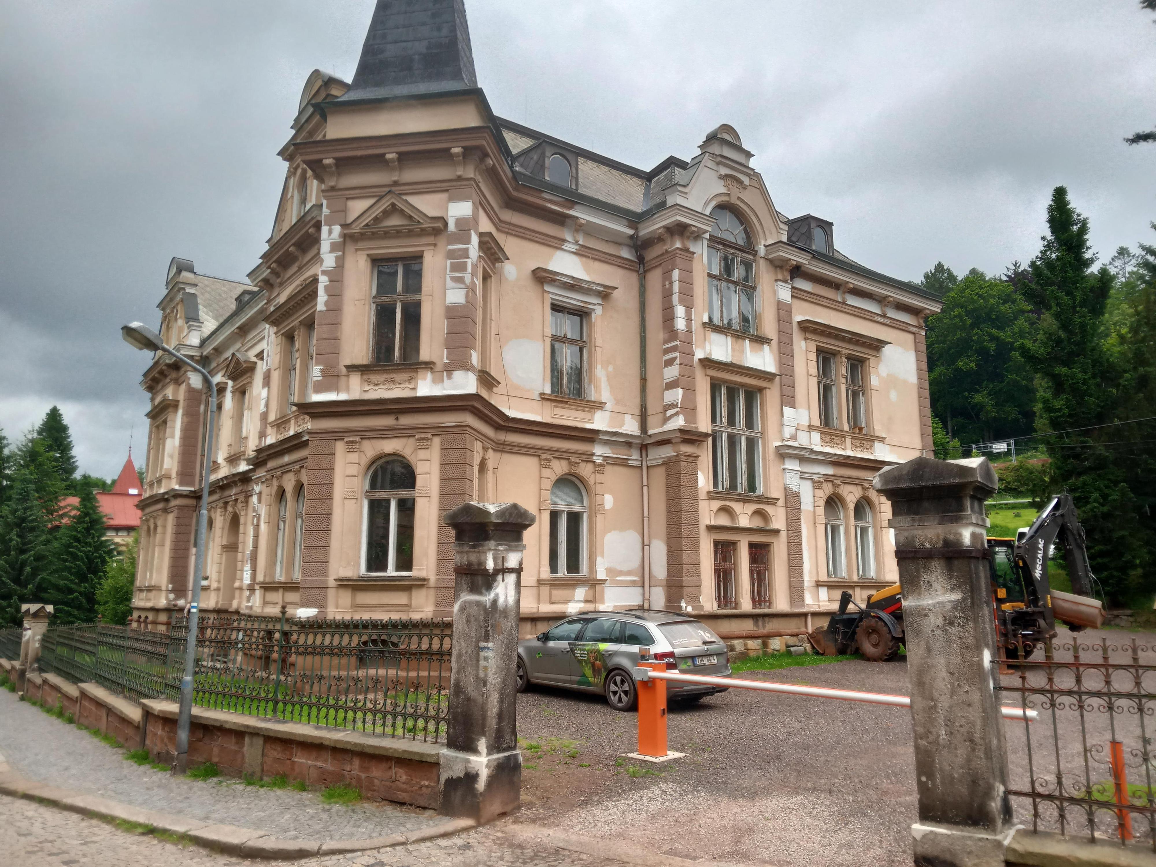 Česká lesnická akademie Trutnov - střední škola a vyšší odborná škola foto 3