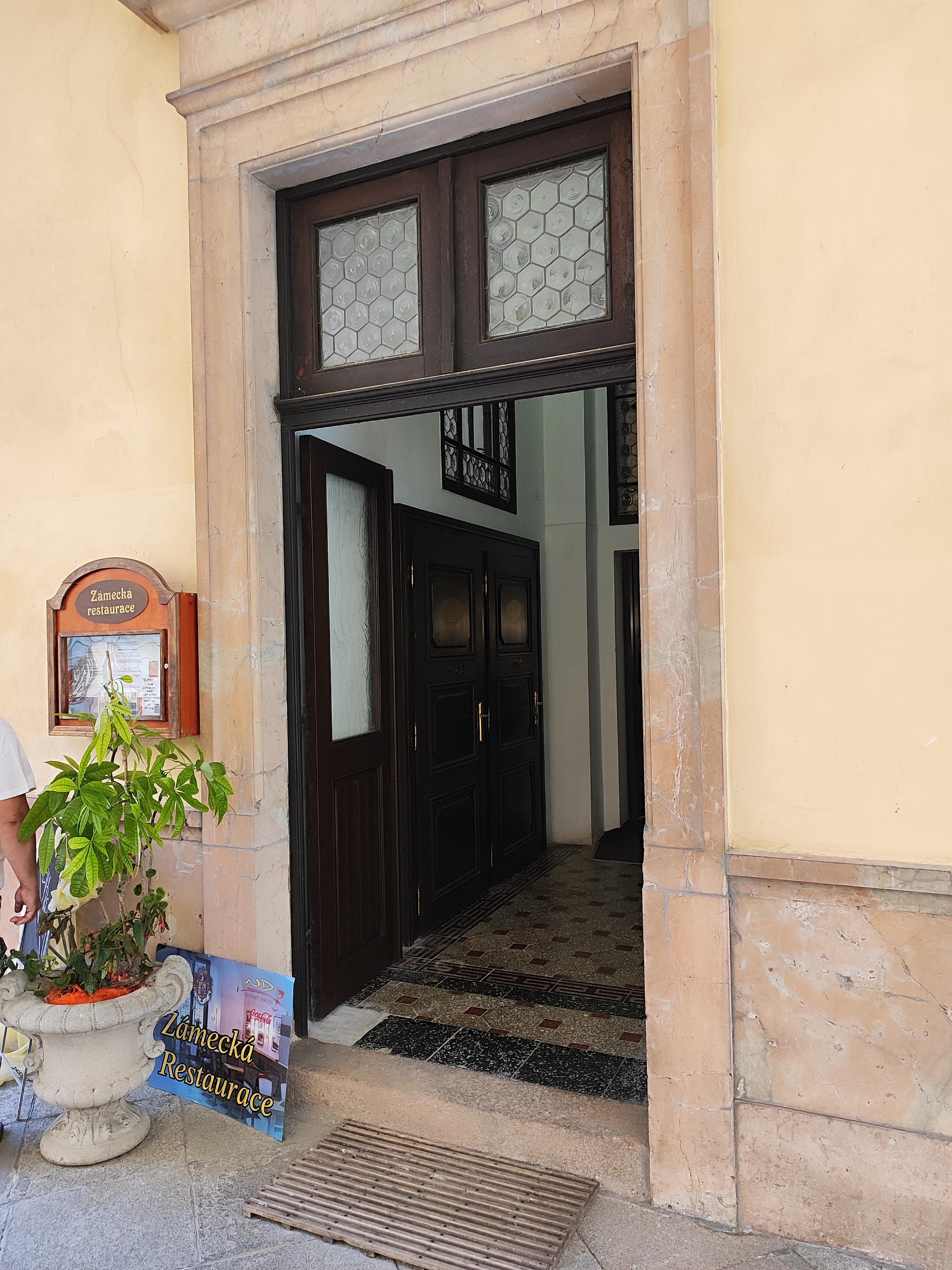 Zámecká restaurace Konopiště foto 2