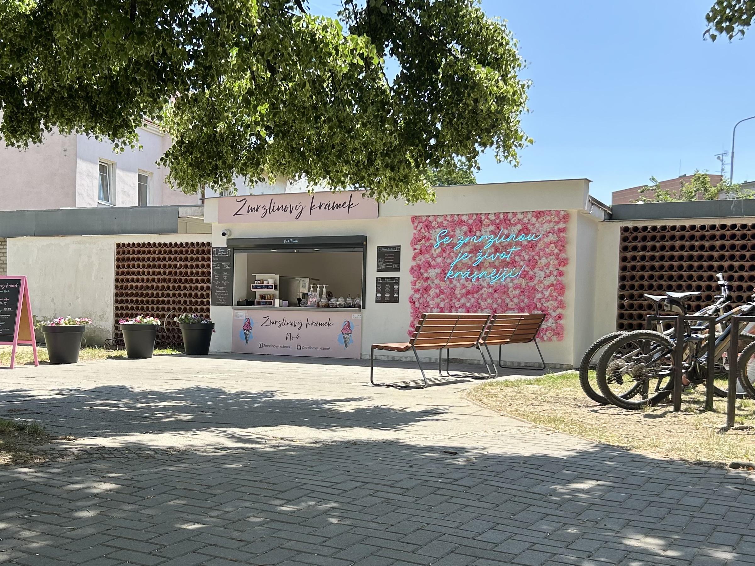 Zmrzlinový krámek - No.6. Tropico foto 1