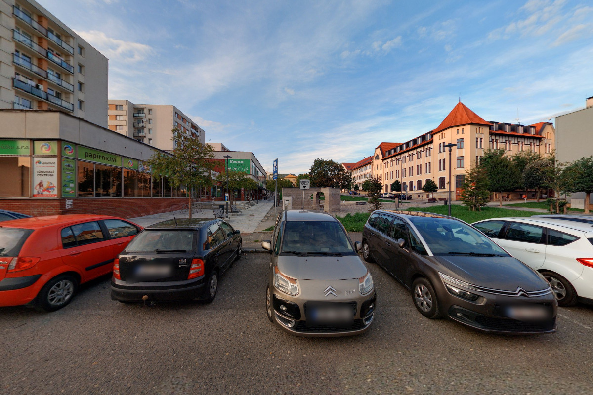 Nabíjecí stanice pro elektrokola a mobilní zařízení foto 2