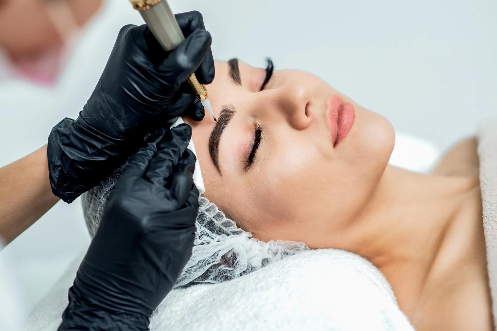 Kurz permanentní make-up