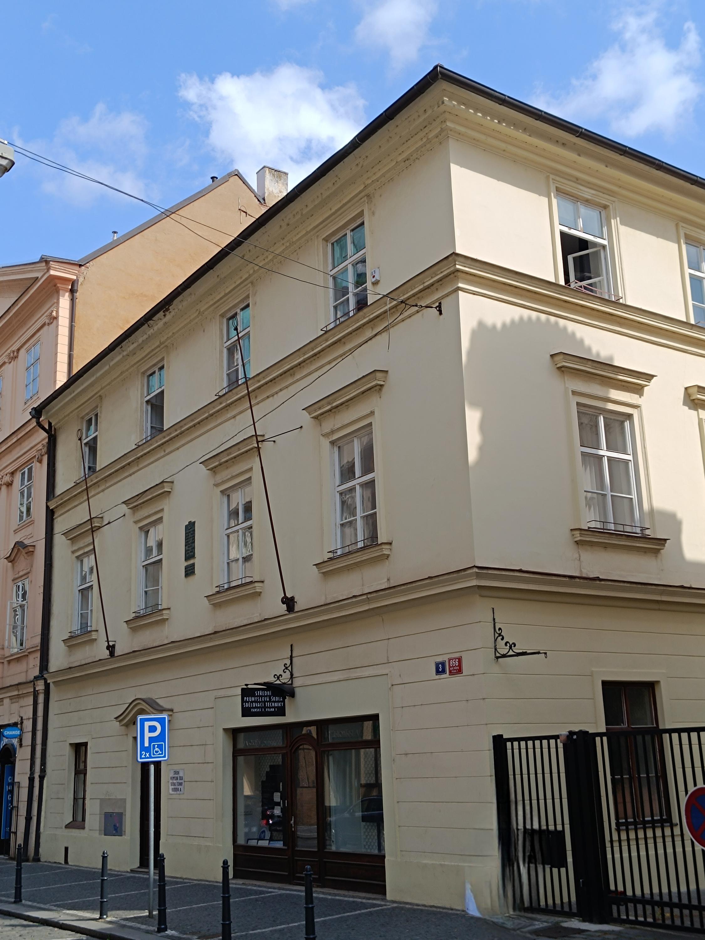 Střední průmyslová škola sdělovací techniky Praha 1 foto 3